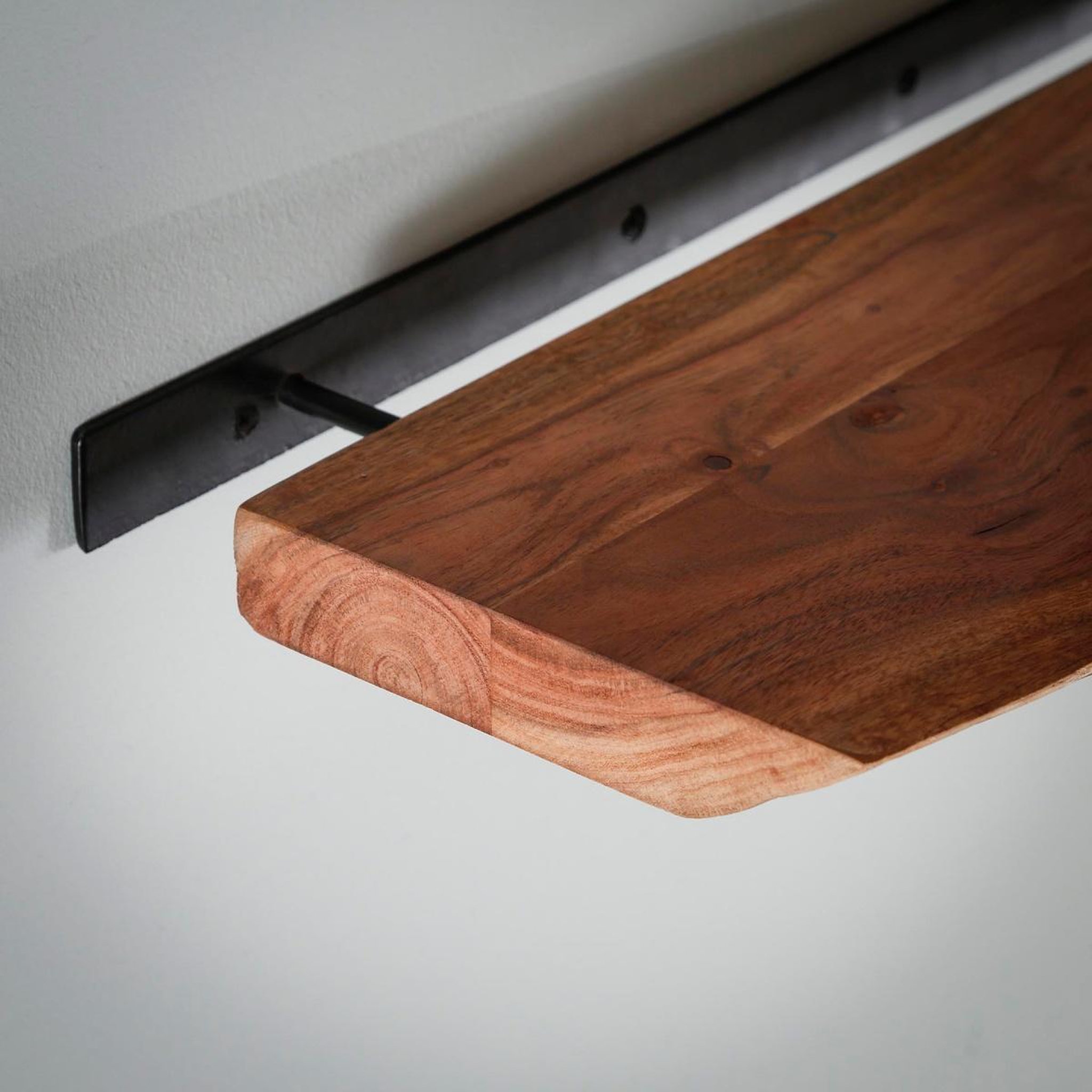 Voir la diapositive 4 : JLC KREATION Étagère murale en bois d'acacia massif 60cm ernest