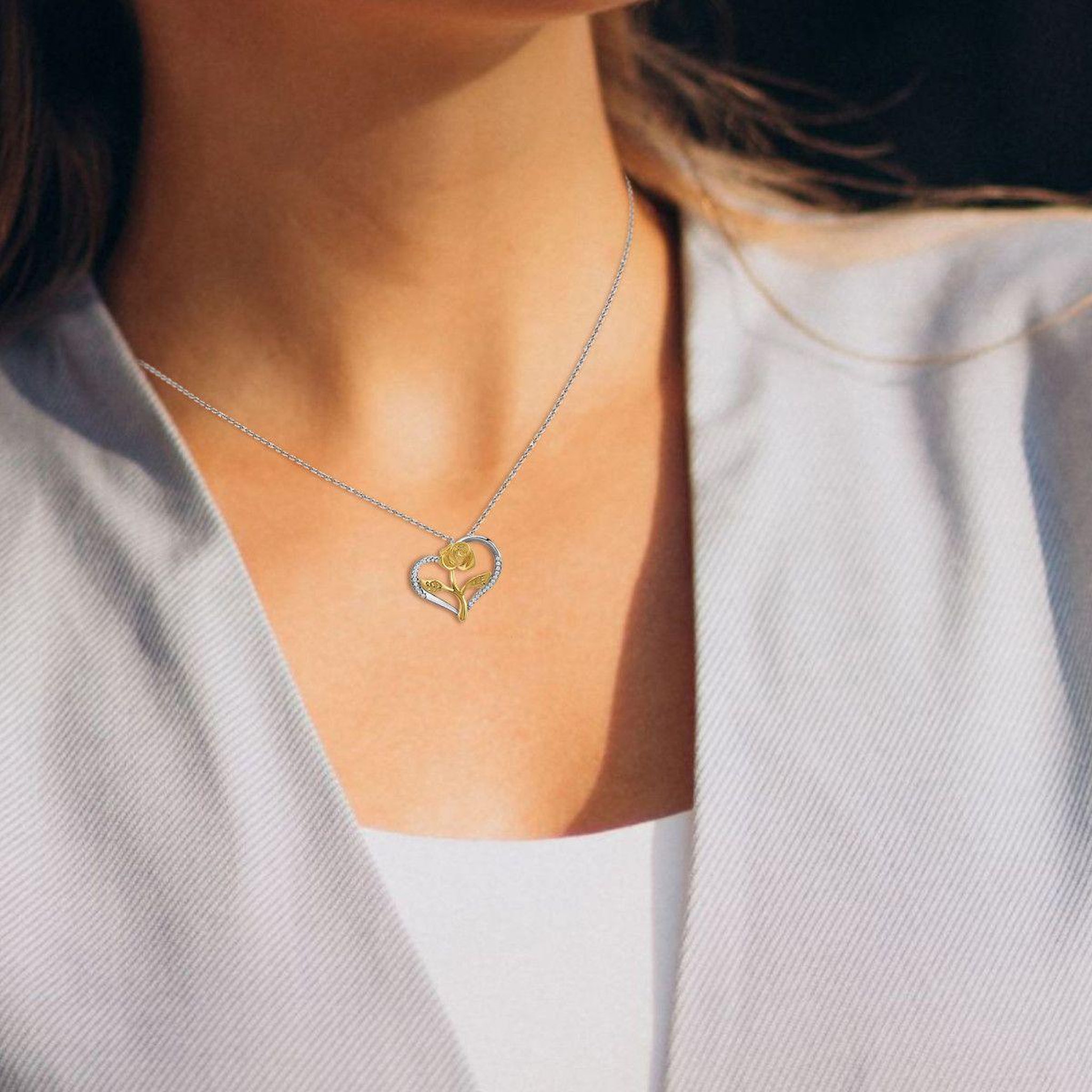 Voir la diapositive 2 : SC CRYSTAL Collier coeur rose SC Crystal orné de zirconium