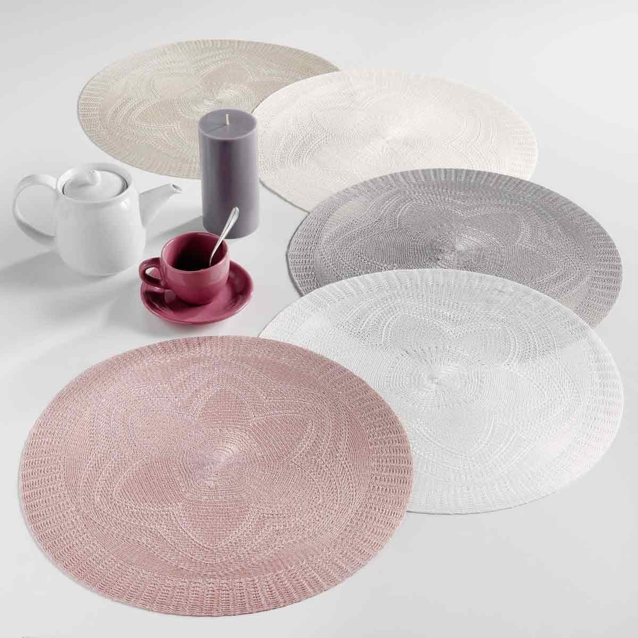 Voir la diapositive 3 : Douceur d'Intérieur Set de table rond  chantelle  38cm rose