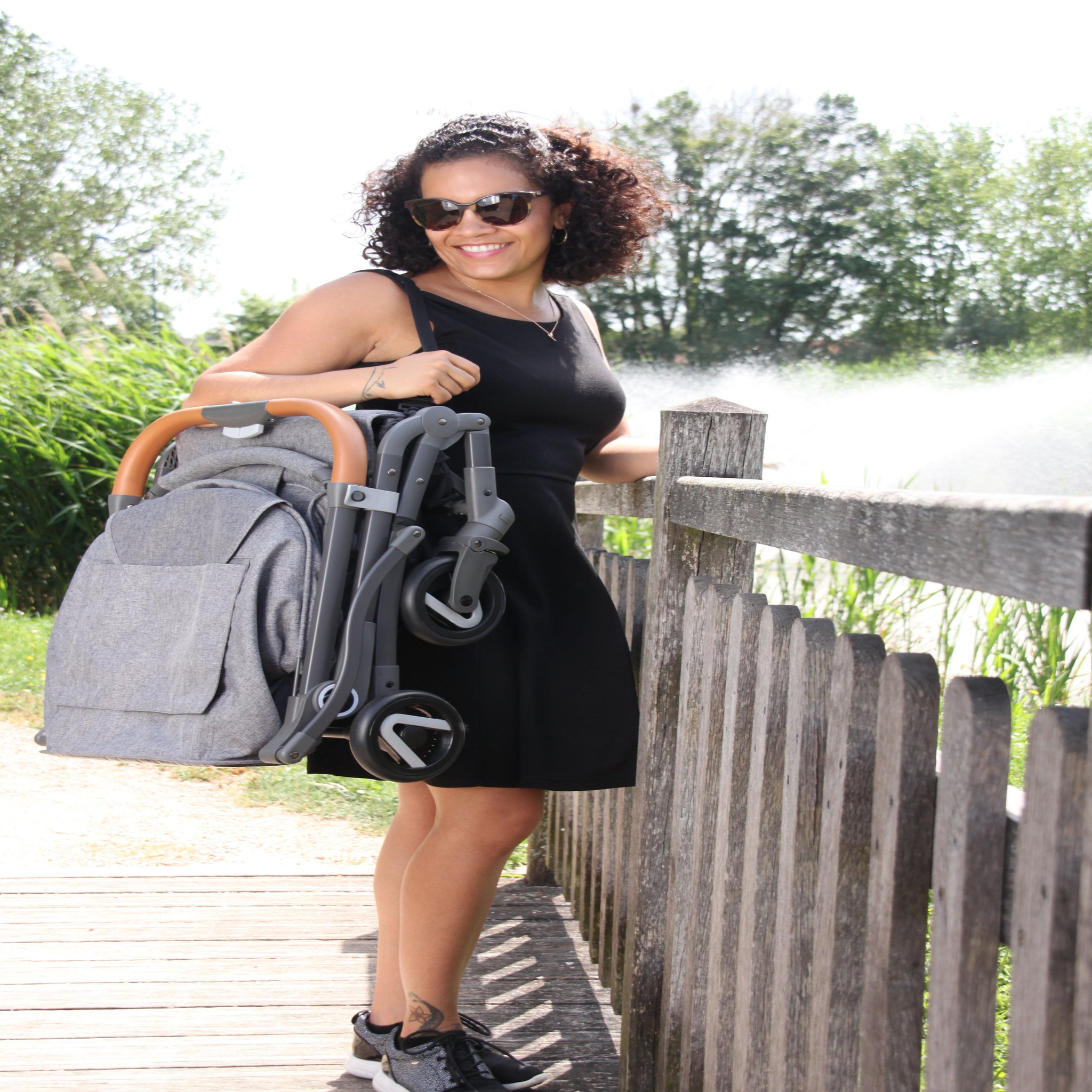 Voir la diapositive 5 : NANIA Poussette compacte multipositions Cassy