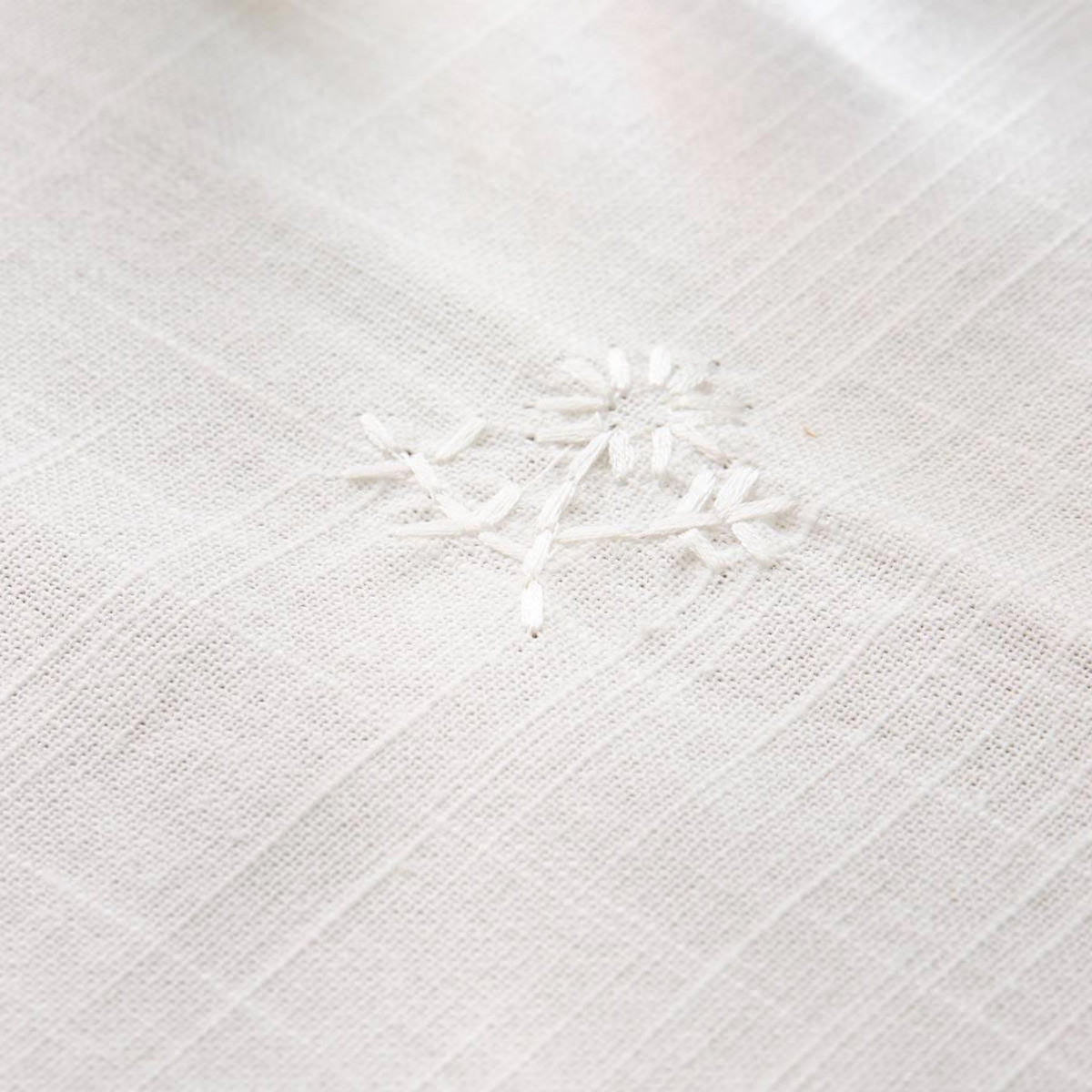 ATMOSPHERA Nappe Brodé en Coton  Joy  150x250cm Blanc