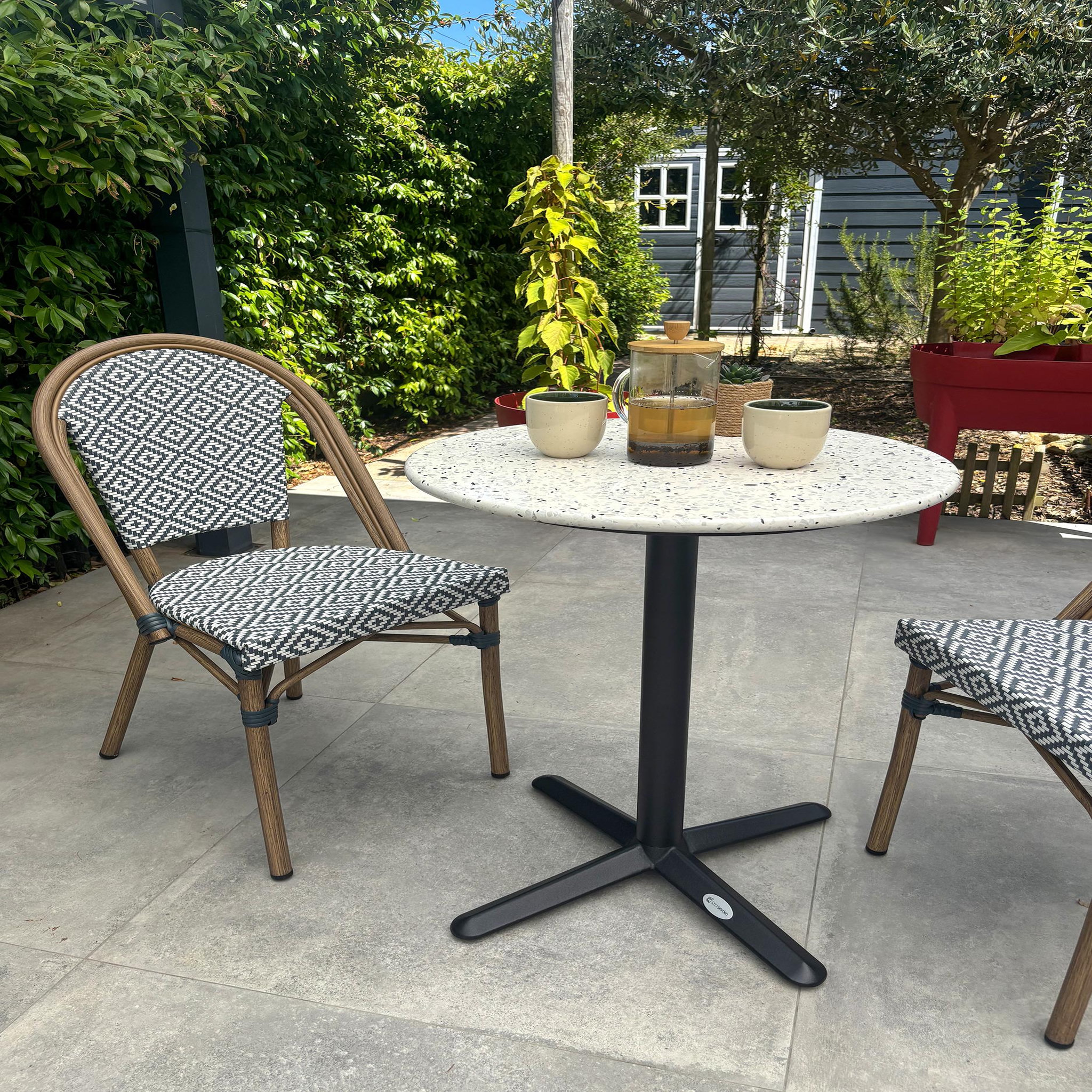 Voir la diapositive 3 : DCB GARDEN Ensemble repas de jardin en acier et plateau rond terrazzo (2 places)