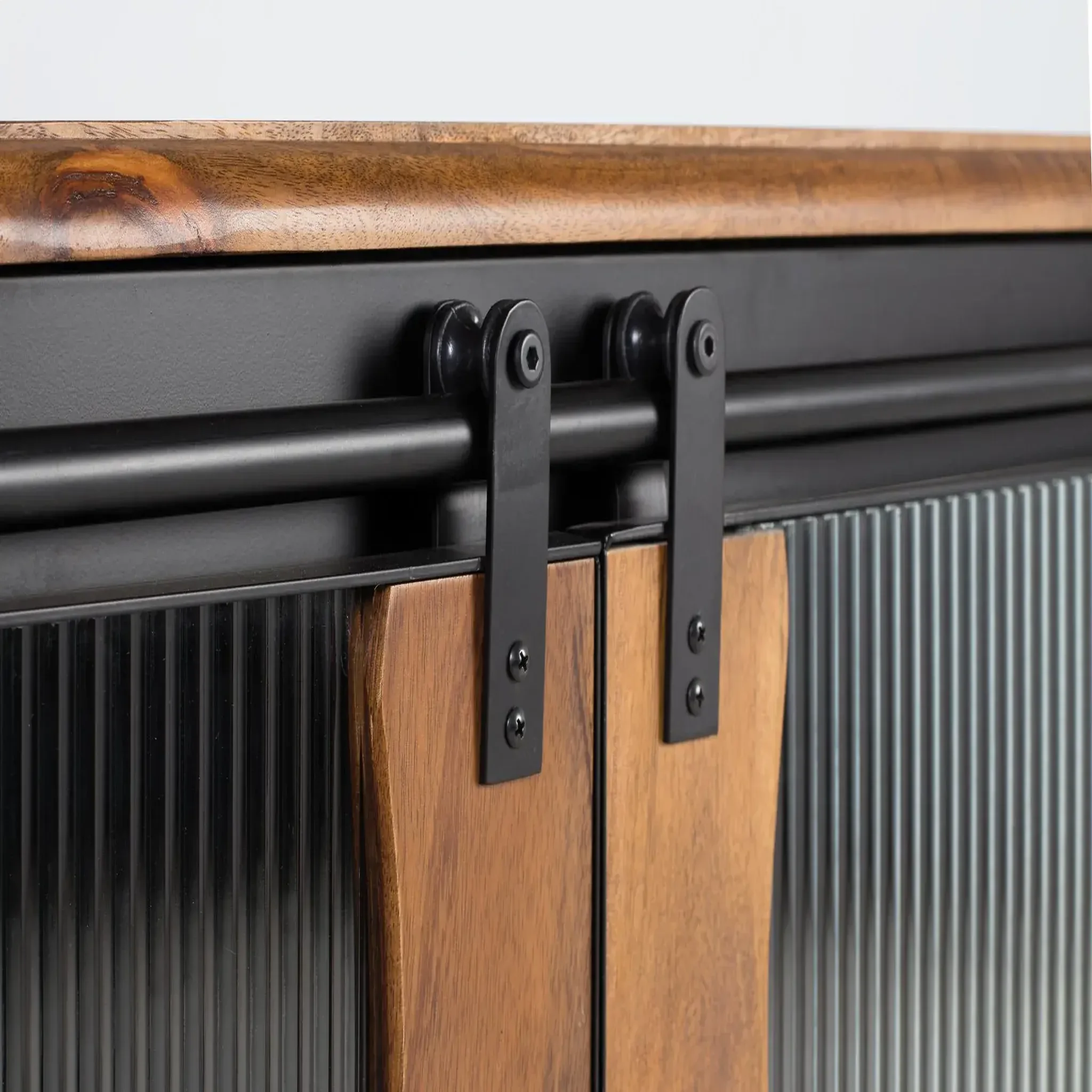 Voir la diapositive 3 : GINER Y COLOMER SL Buffet en bois de manguier et métal 190cm style industriel