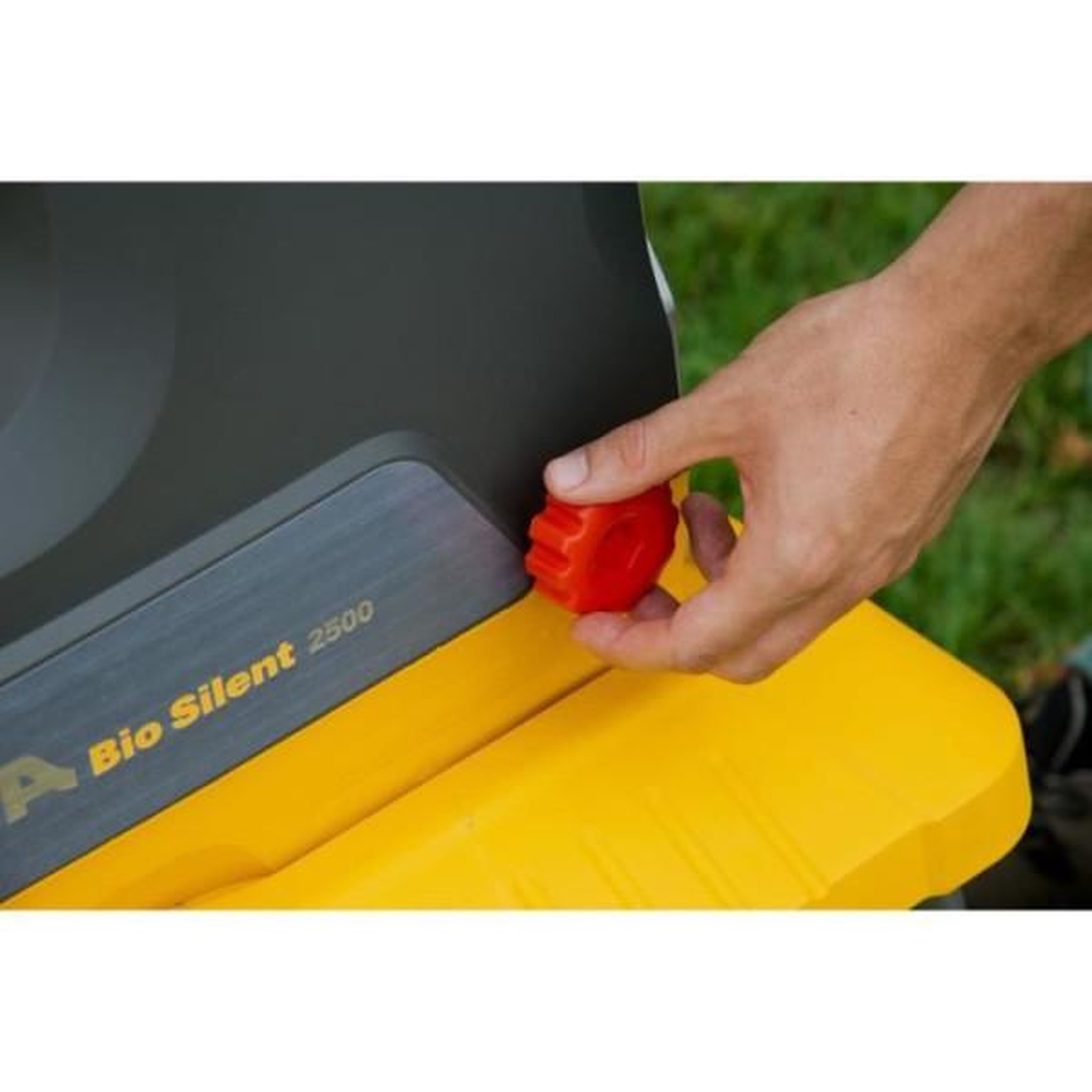Voir la diapositive 6 : Stiga Broyeur électrique - STIGA - BIO SILENT 2500 - Broyage jusqu'à 40 mm - Rotor à 8 dents - Bac 60 L