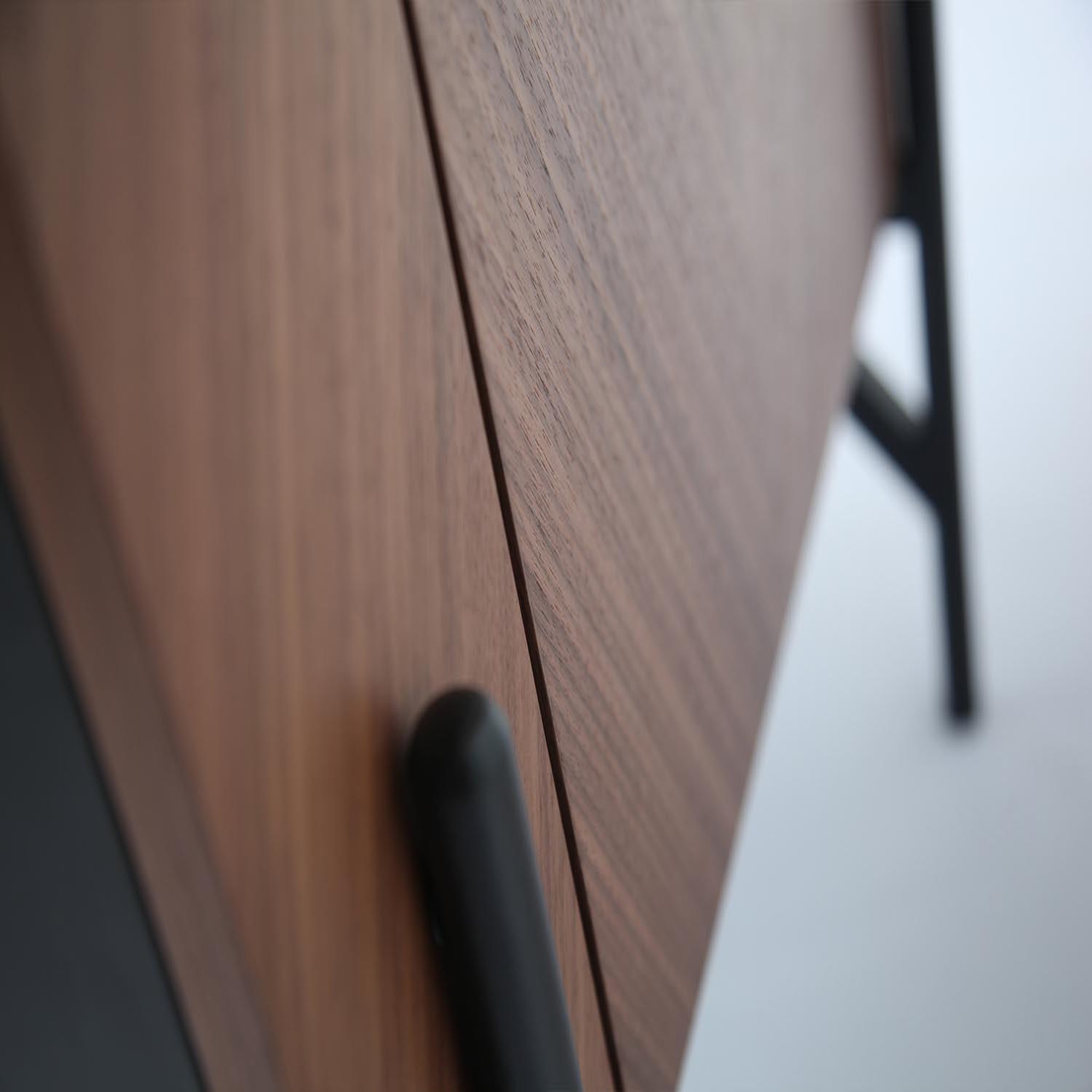 Voir la diapositive 5 : CONCEPT USINE Meuble tv vintage avec placard sequoia