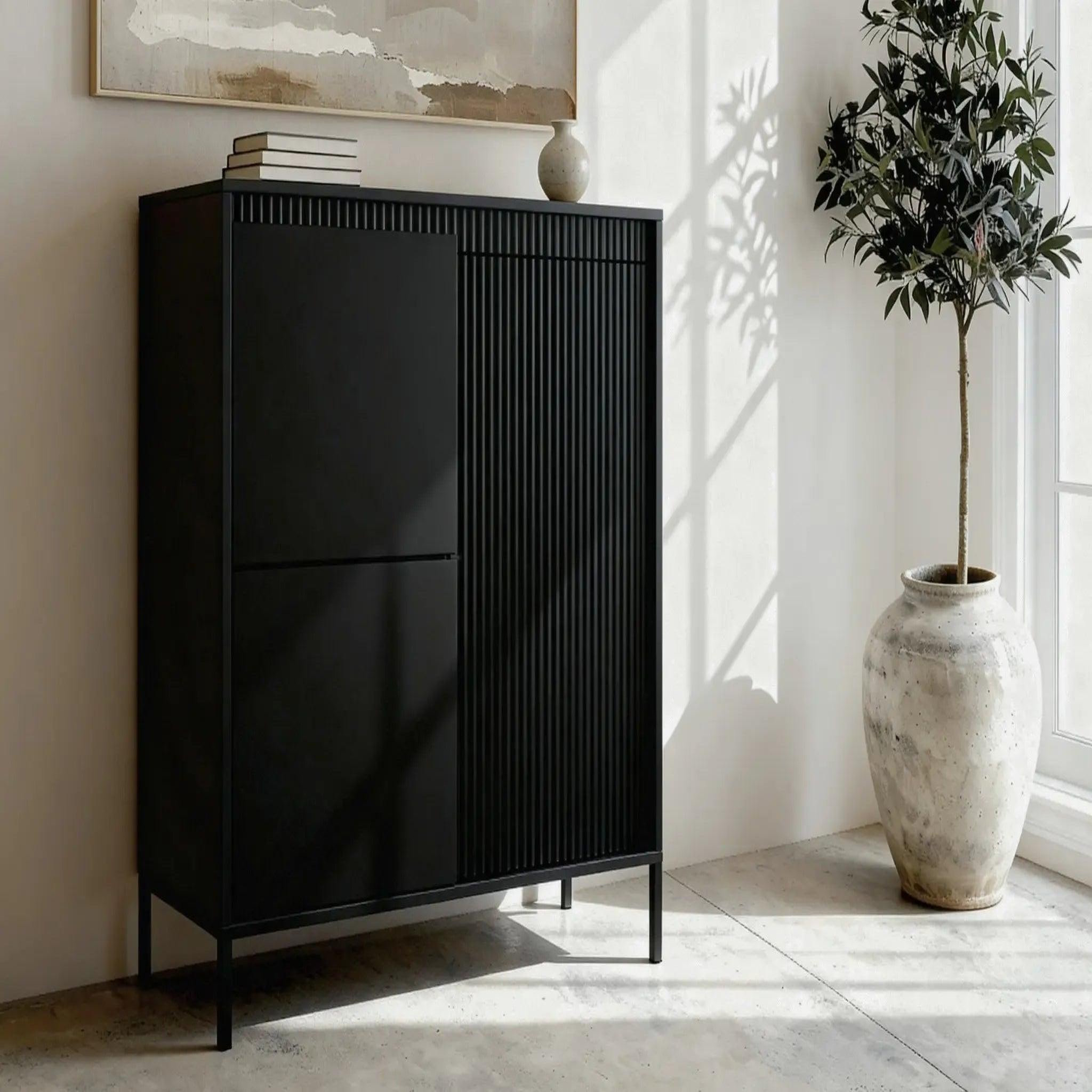 Voir la diapositive 4 : CASANOVA PARIS Alina - commode 2 portes pieds en métal