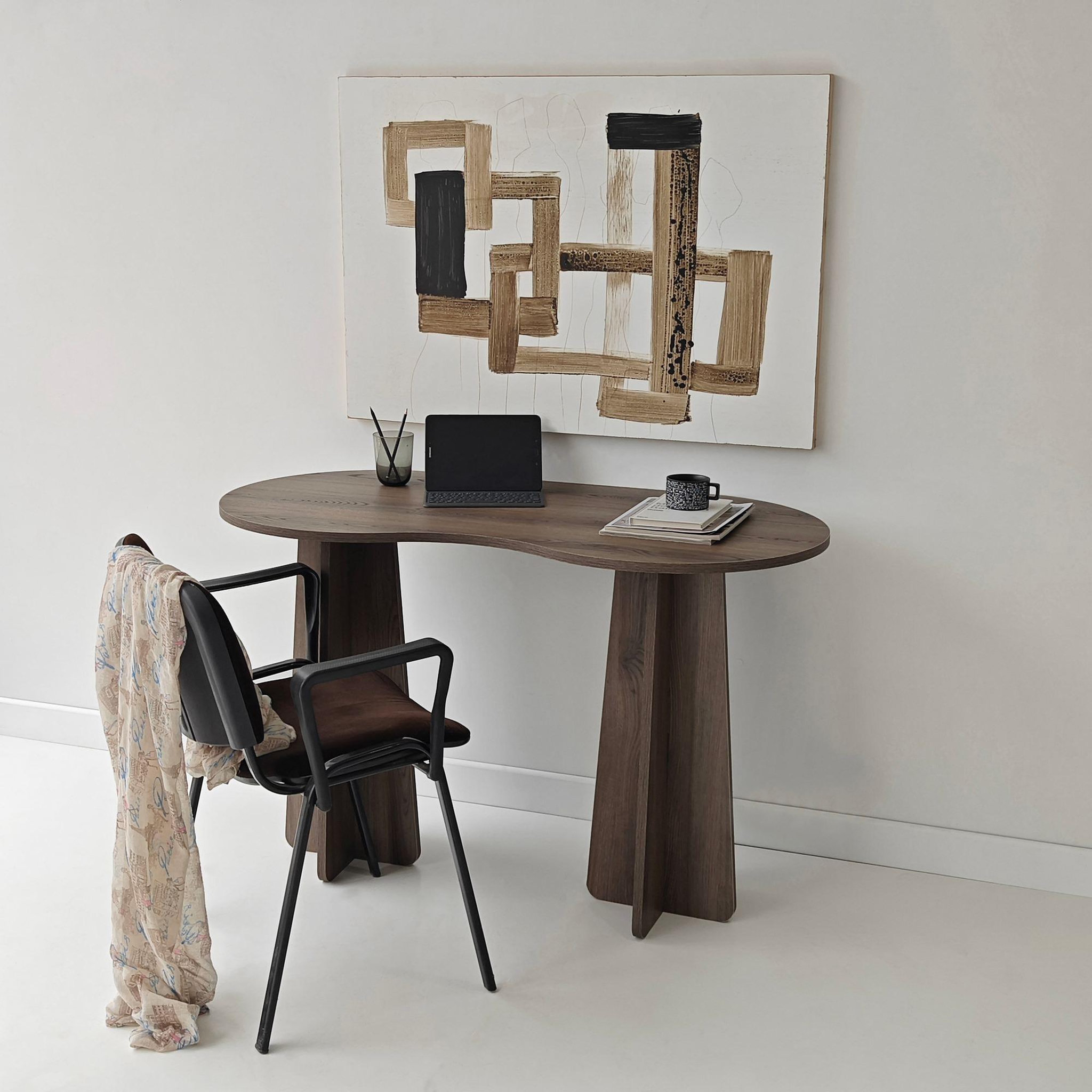 Voir la diapositive 4 : Habitat et Jardin Bureau en bois  infini  120 x 60 x 75 cm - noyer