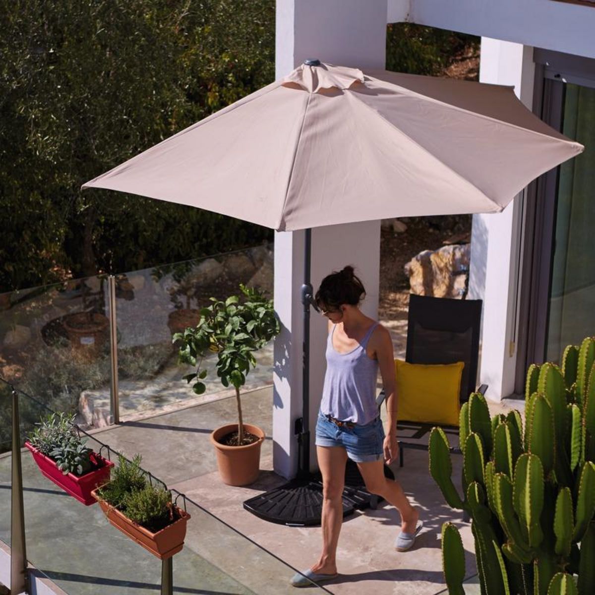 GARDENSTAR Parasol de balcon diam 3m muscade HALF MOON