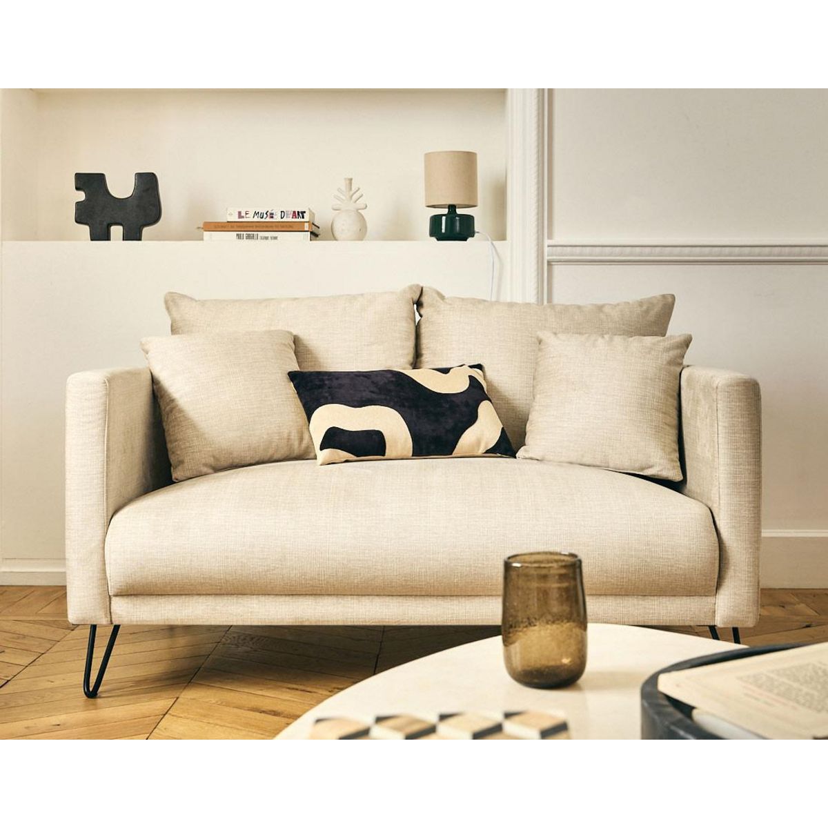 LISA DESIGN Ostrava - canapé droit 2 places en velours pieds en épingle