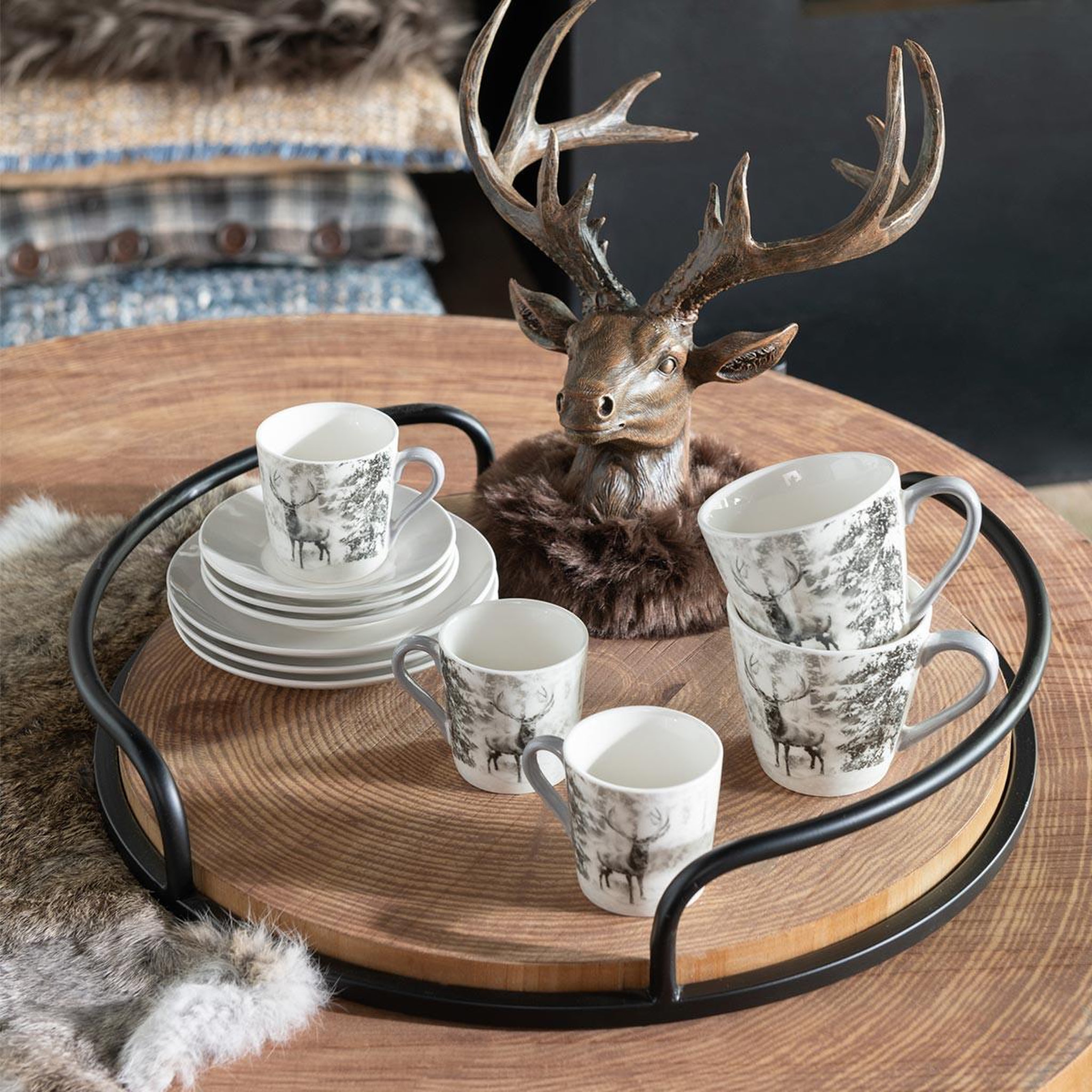 Voir la diapositive 6 : J-LINE Lot de 2 plateaux ronds  mia  50cm naturel