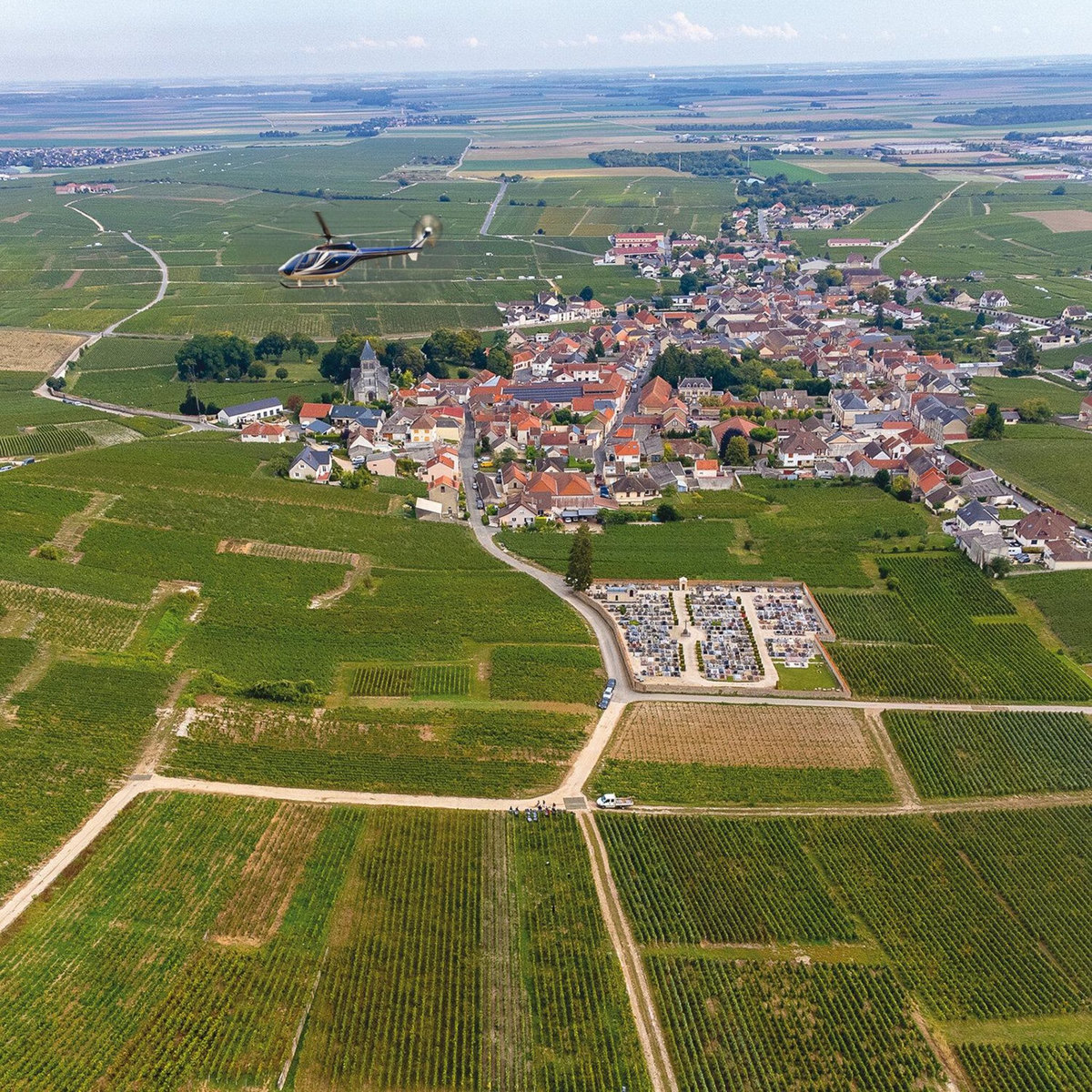 Smartbox Vol en hélicoptère de 20 min pour 2 personnes au-dessus de Reims - Coffret Cadeau Sport & Aventure