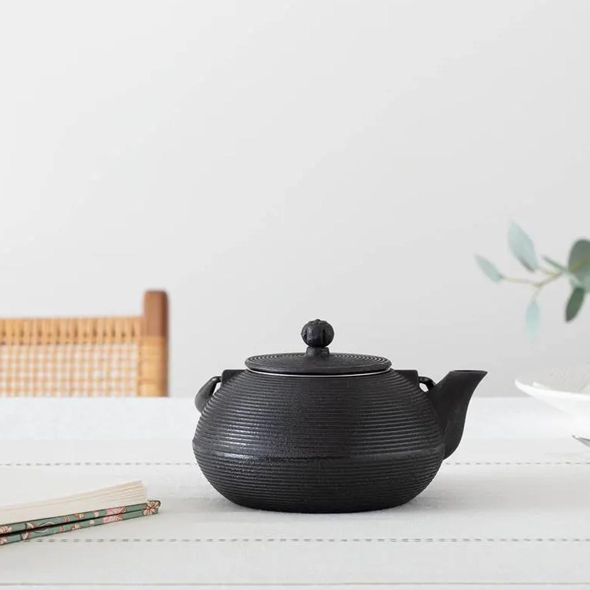 Voir la diapositive 4 : SECRET DE GOURMET Théière à filtre en fonte Marin - 600 ml - Noir
