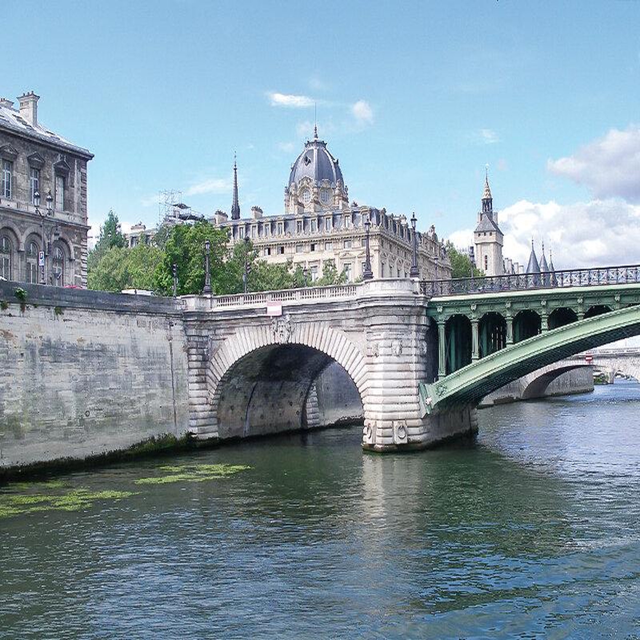 Voir la diapositive 4 : Smartbox Visite guidée de 2h30 des berges avec collation à Paris pour 2 - Coffret Cadeau Sport & Aventure