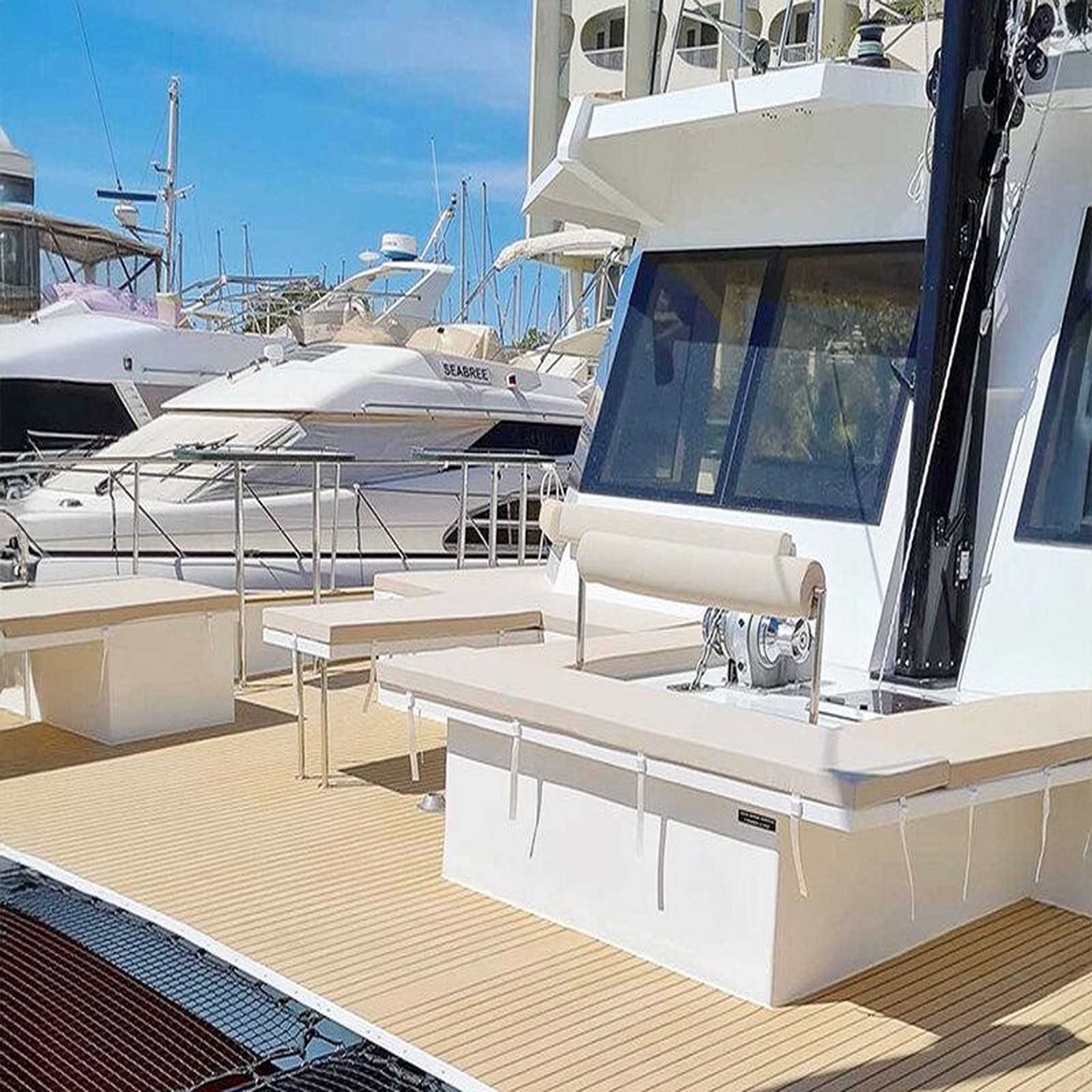 Voir la diapositive 5 : Smartbox Sortie en catamaran de 2h en famille près de palavas-les-flots - coffret cadeau sport & aventure