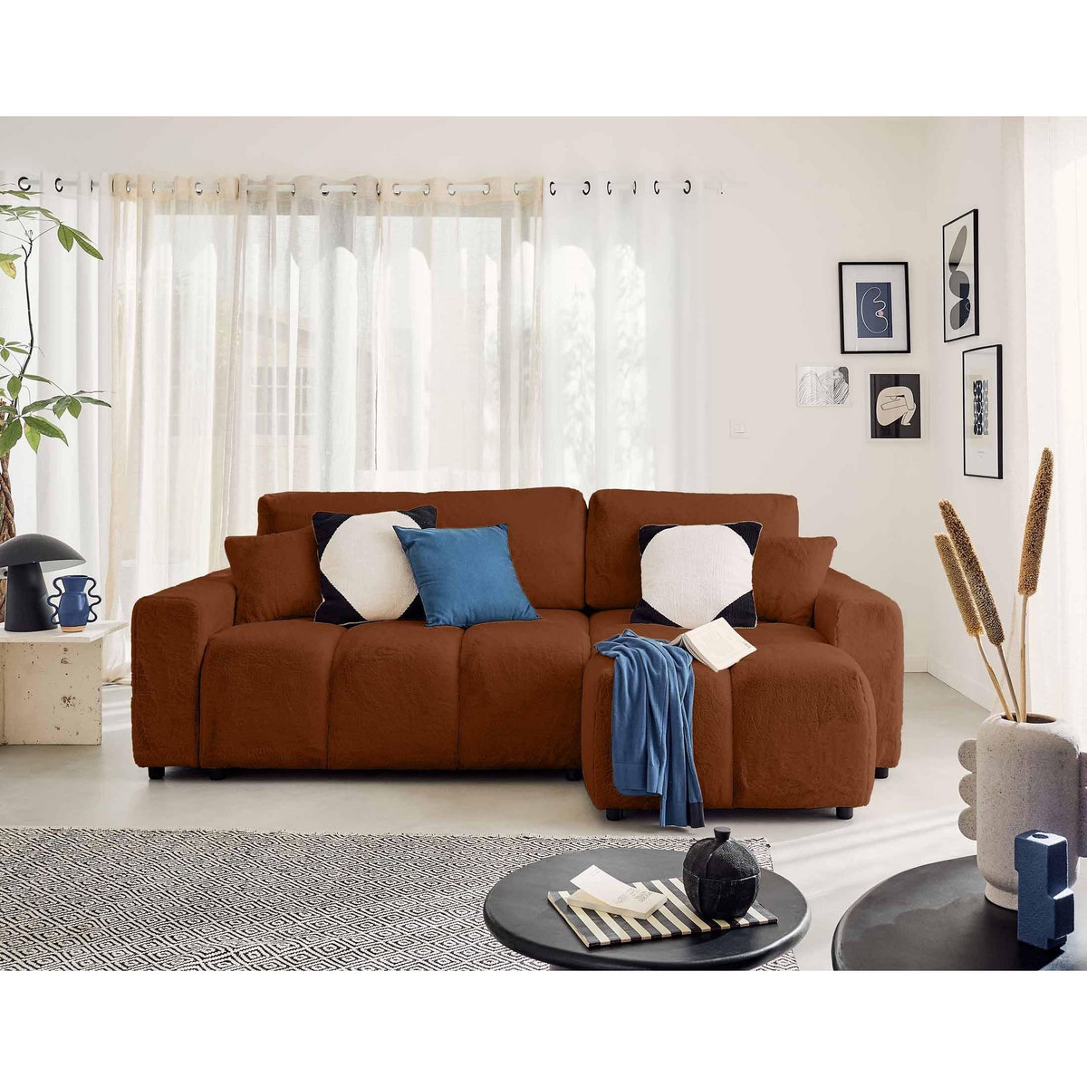 LISA DESIGN Crocus - canapé d'angle réversible - 4 places - convertible avec coffre - en fausse fourrure