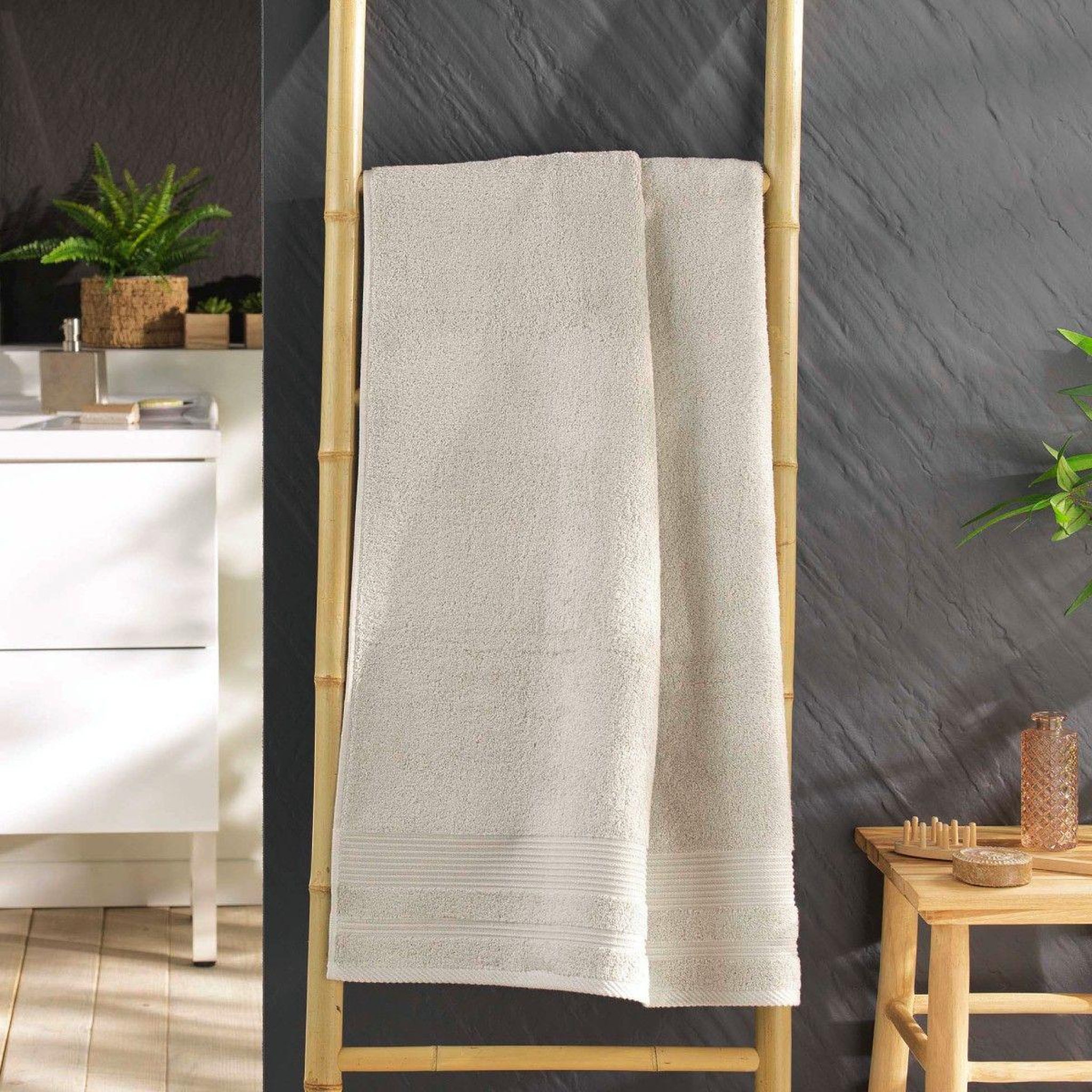 Voir la diapositive 2 : Douceur d'Intérieur Drap de douche  tendresse  70x130cm lin