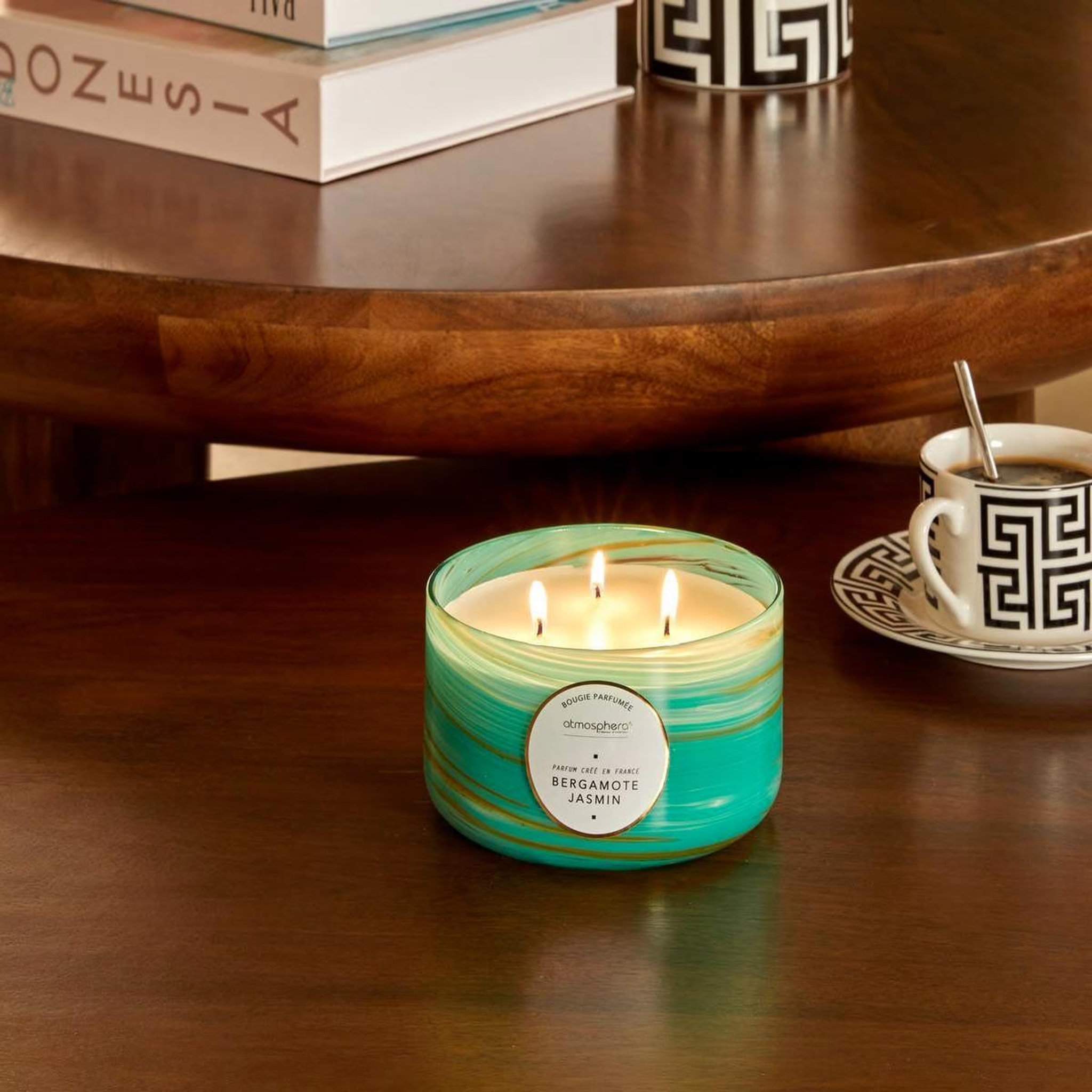 Voir la diapositive 2 : ATMOSPHERA Bougie parfumée design  wavy  540g bergamote & jasmin