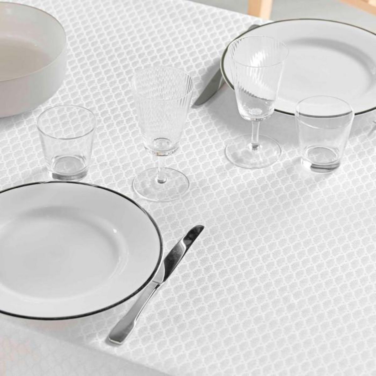 Paris Prix Nappe Jacquard Imprimé  Artea  140x240cm Blanc