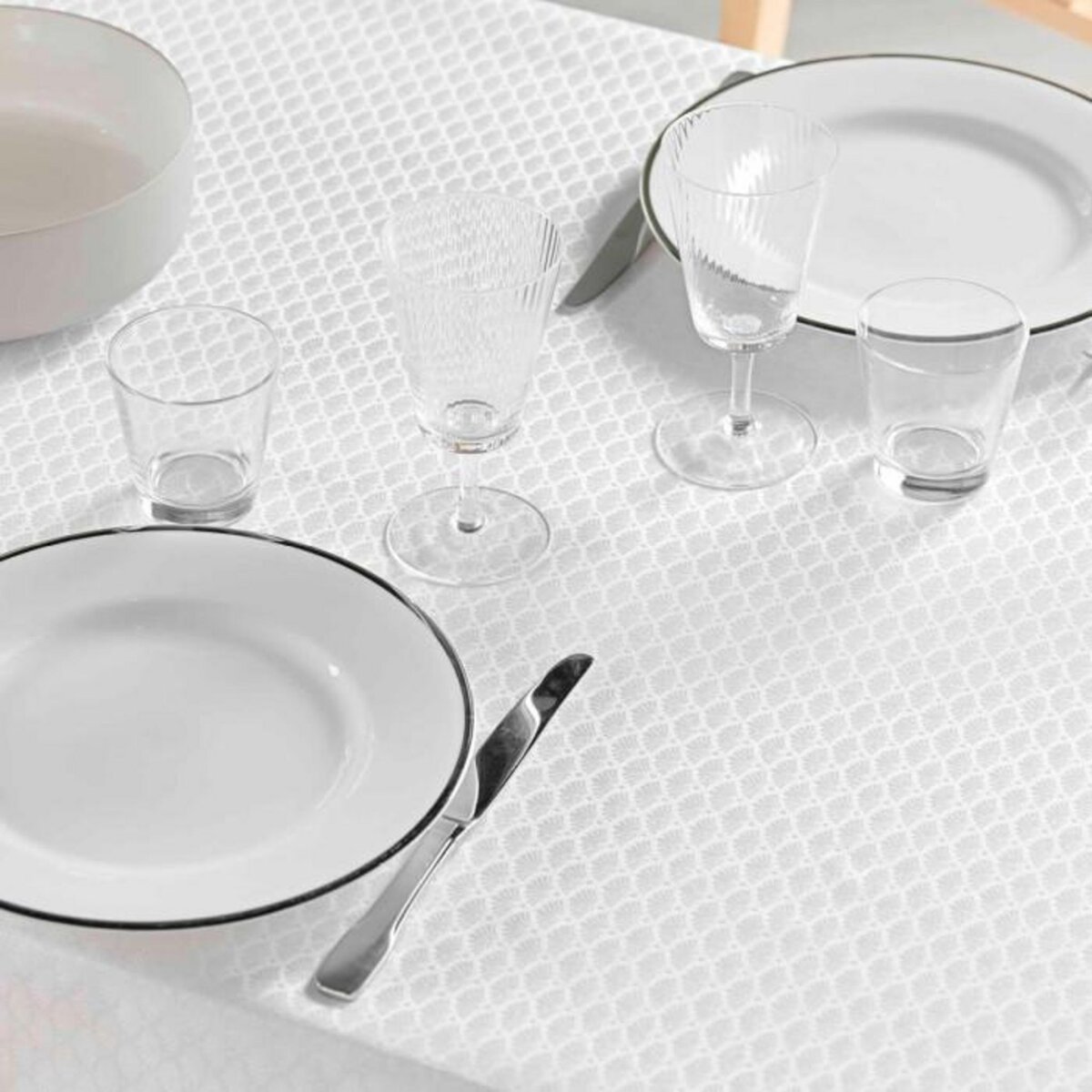 Paris Prix Nappe Jacquard Imprimé  Artea  140x240cm Blanc