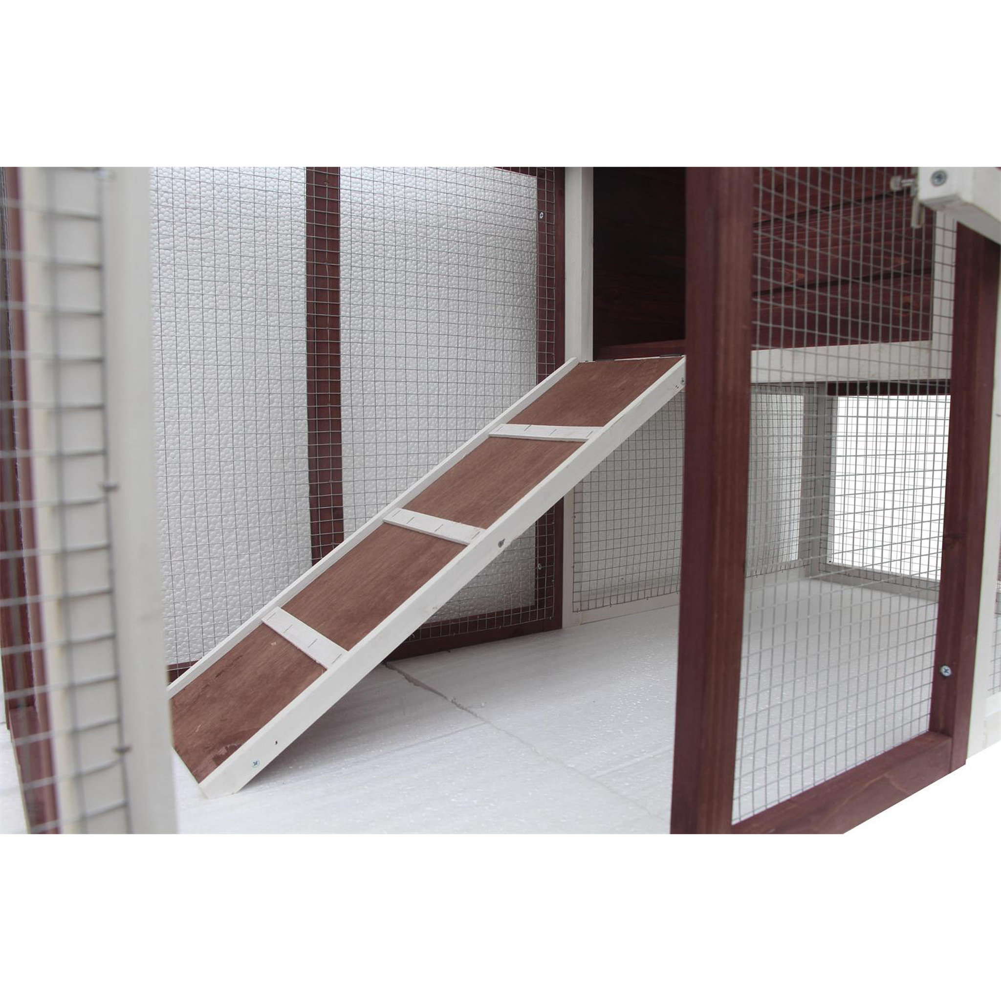 Voir la diapositive 3 : Poulaillier Samara 0.62m²