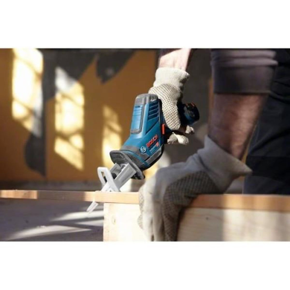 Bosch Professional Scie sabre 12V GSA 12V-14 Professional (sans batterie ni chargeur) en coffret L-Boxx - BOSCH - 060164L905