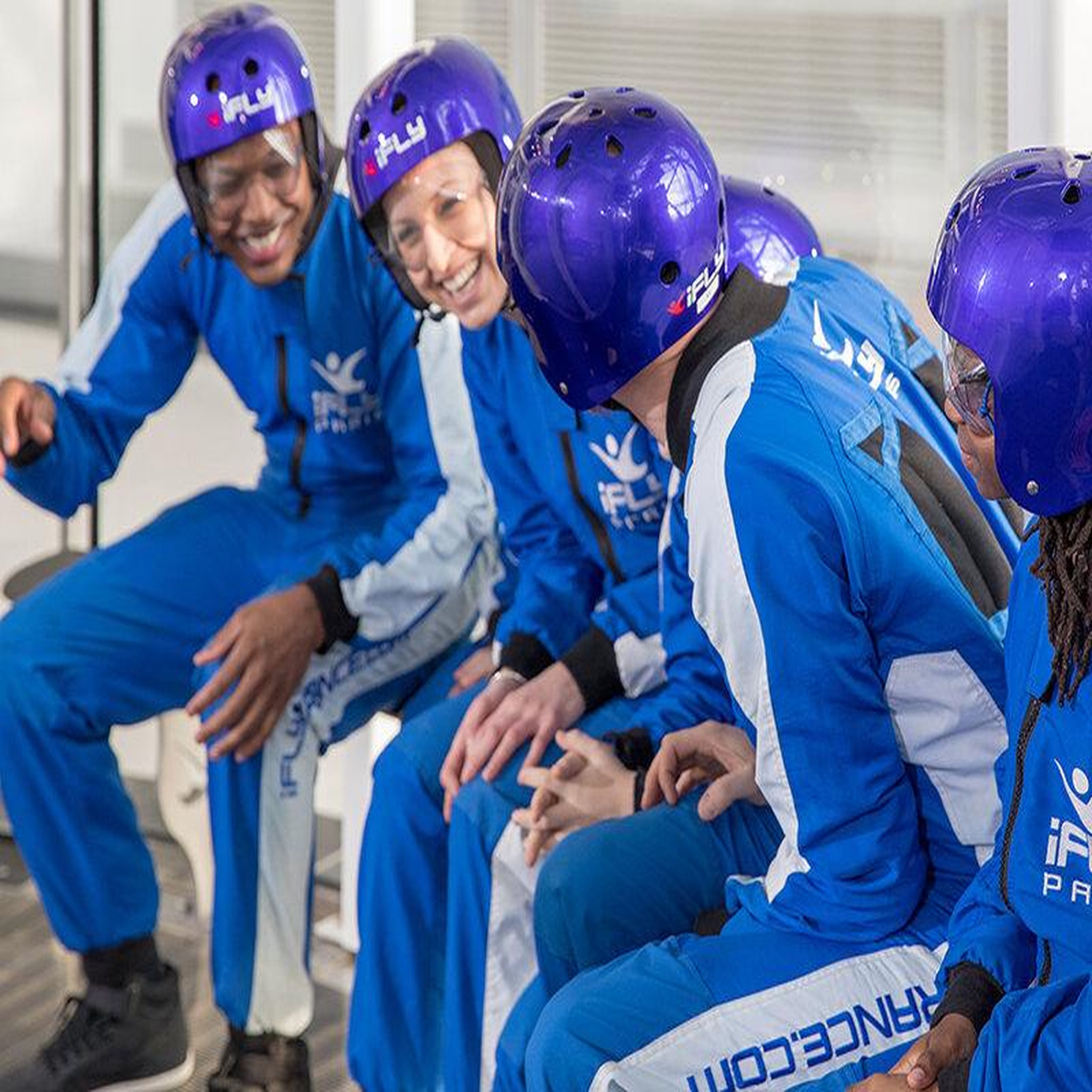 Voir la diapositive 4 : Smartbox 2 vols en chute libre indoor avec ifly paris pour 2 personnes - coffret cadeau sport & aventure