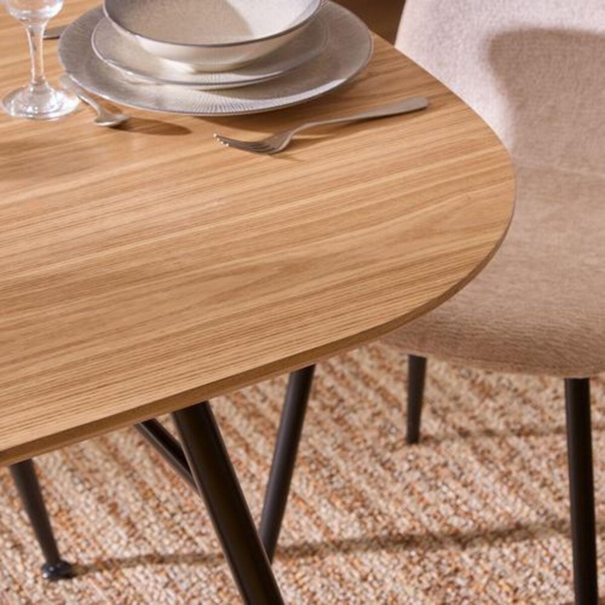 ATMOSPHERA Table à manger en bois et métal 6 personnes ROXAS - Beige et noir