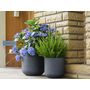 Voir la diapositive 2 : Eda Pot de fleurs rond en plastique Volcania UP gris galet - Ø 50 cm - Eda