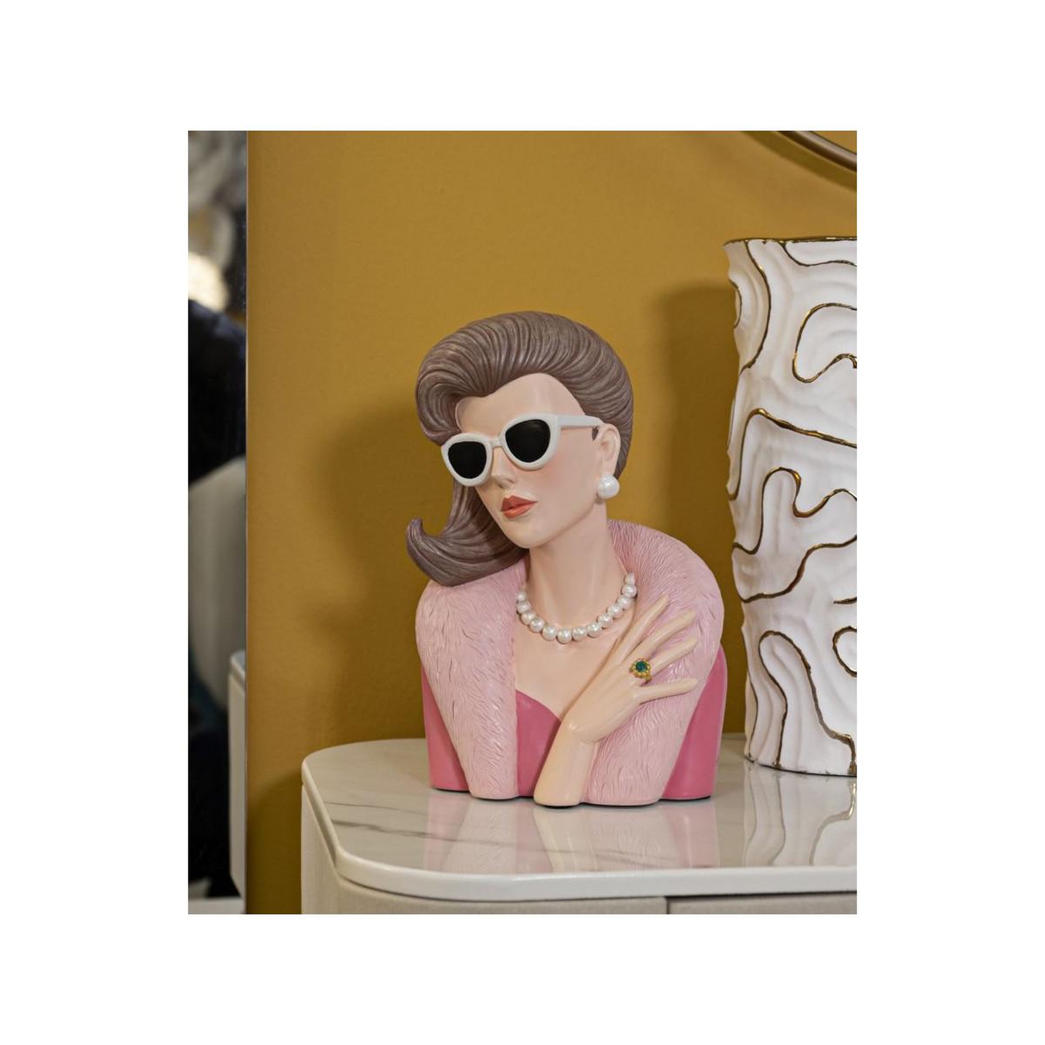 Voir la diapositive 6 : Paris Prix Statuette déco femme  diva paris  28cm rose