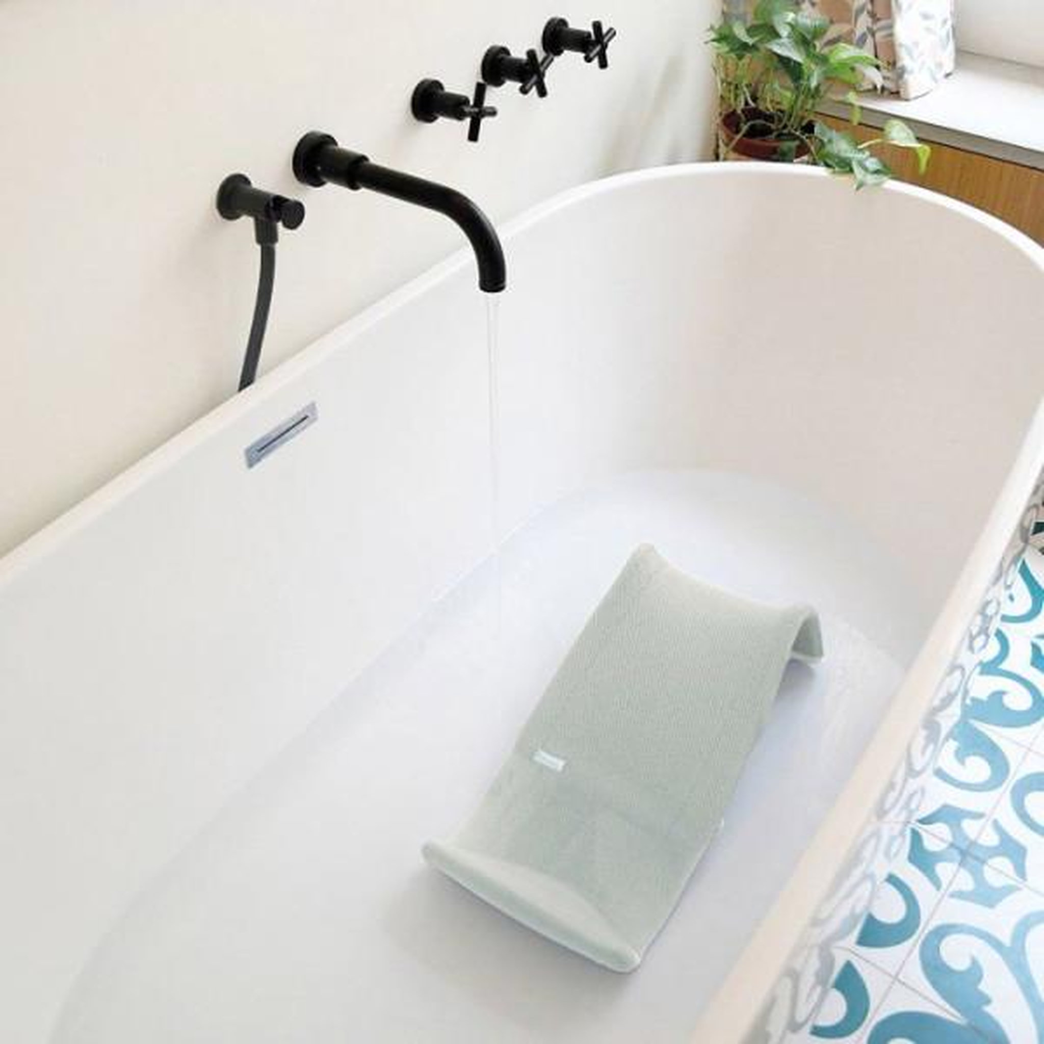 Voir la diapositive 3 : MARKET24 Transat - Anneau  de bain ergonomique - BEABA - do - Gris velours