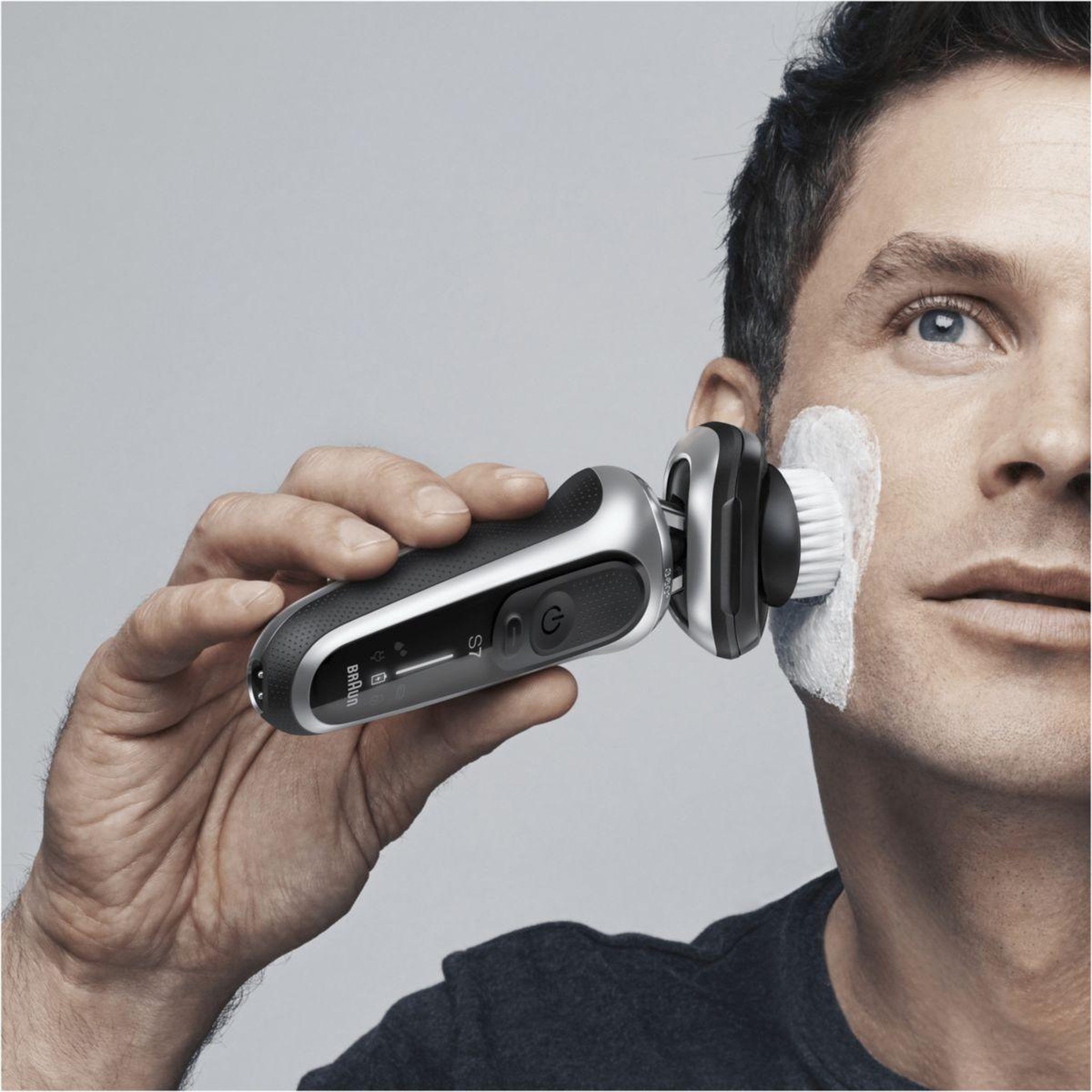 Voir la diapositive 2 : BRAUN Brosse de rasage recharge brosse visage