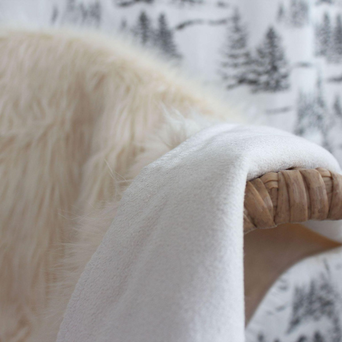 TOILINUX Jeté duveteux EBENE - 90 x 120 cm - Ecru