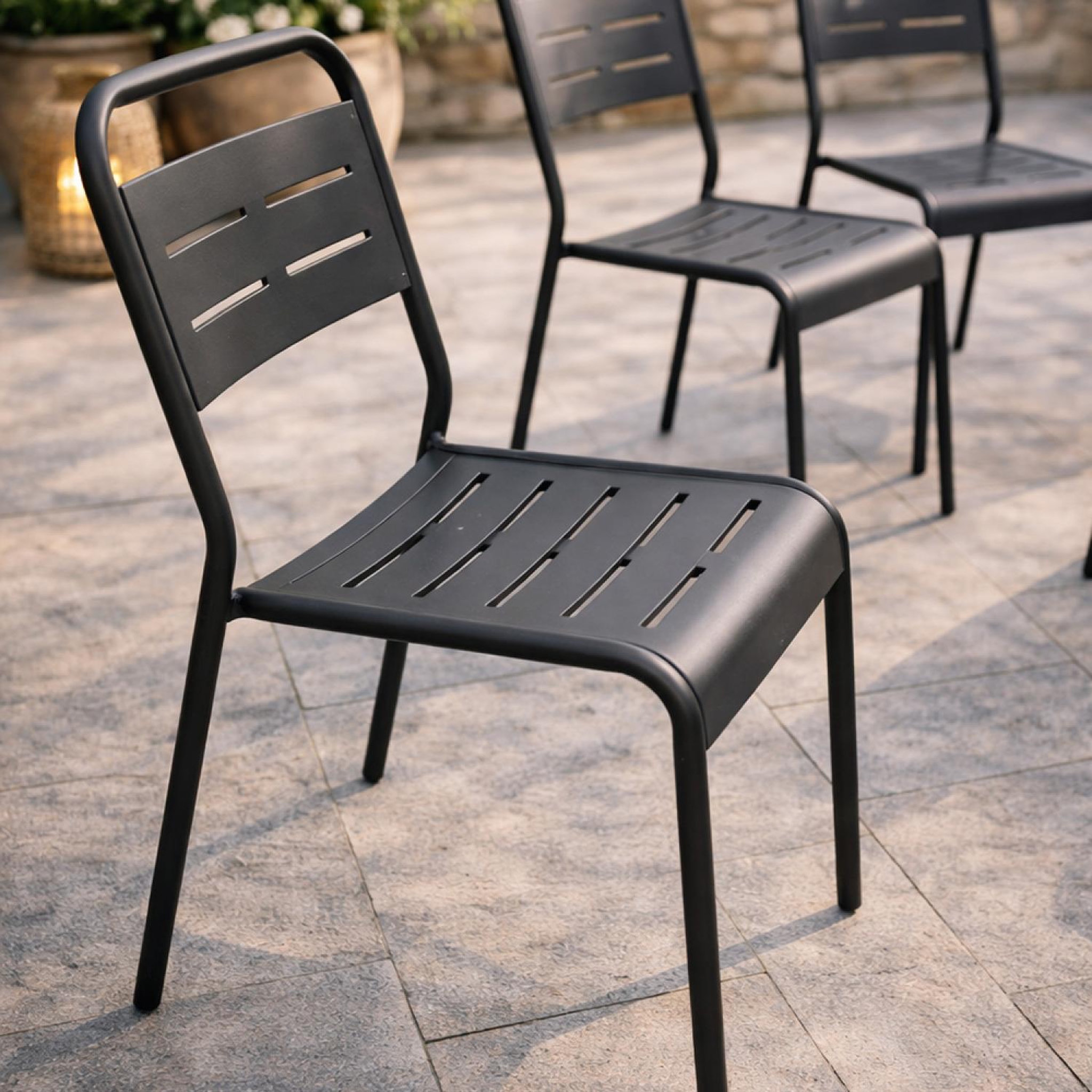 Voir la diapositive 6 : CONCEPT USINE Lot de 6 chaises de jardin empilables gris foncé bergame