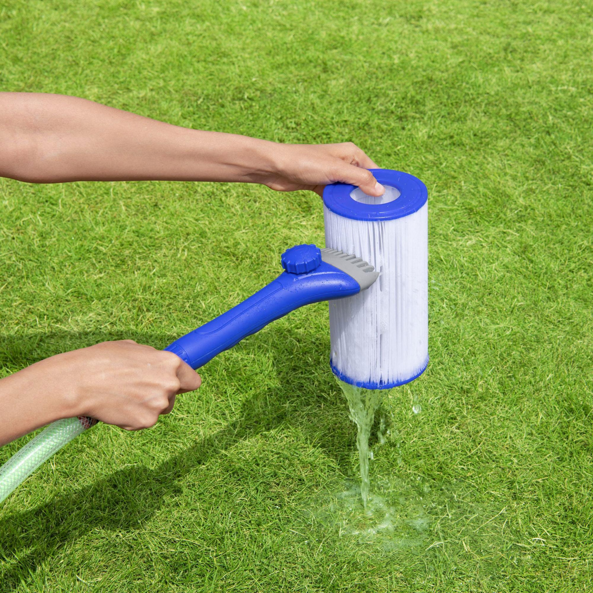 Voir la diapositive 4 : BESTWAY Pistolet nettoyeur cartouche de piscine