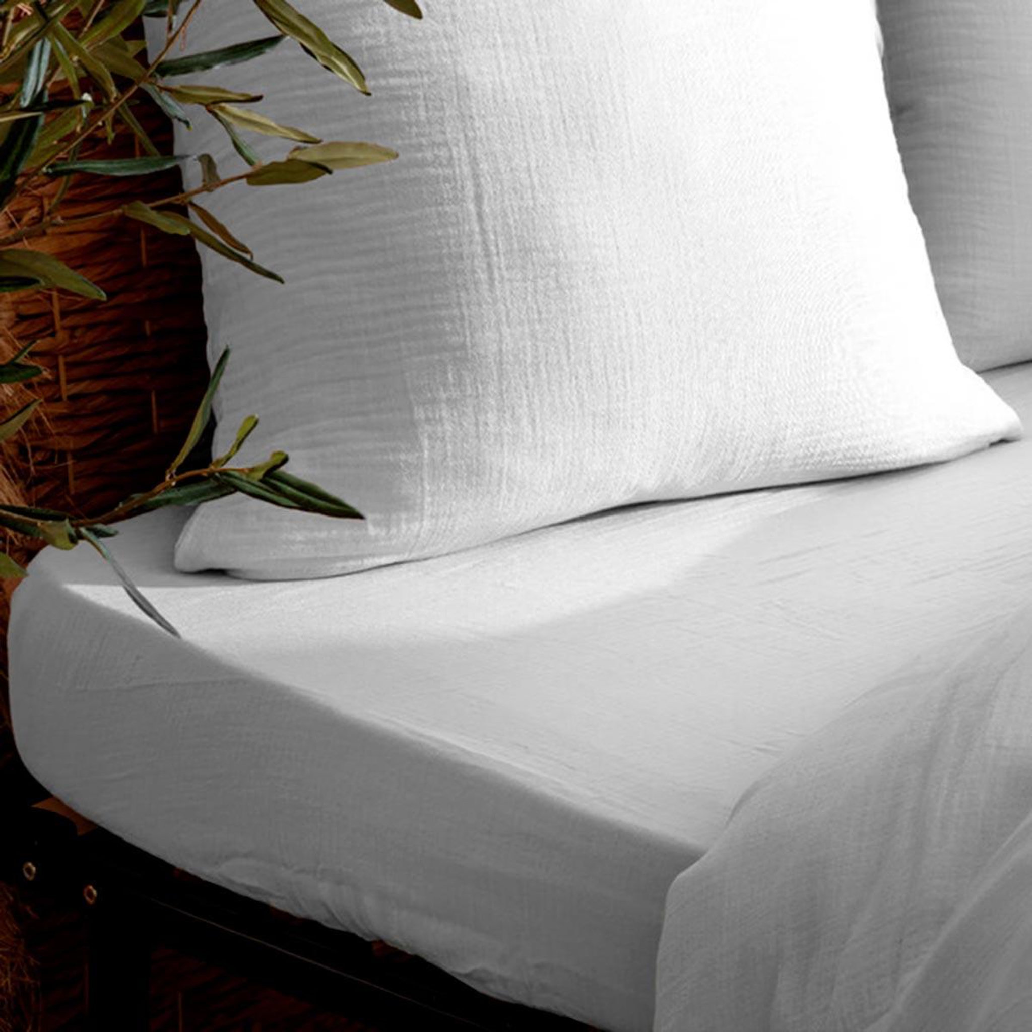 Voir la diapositive 3 : ATMOSPHERA Drap housse en gaze de coton  flora  160x200cm blanc