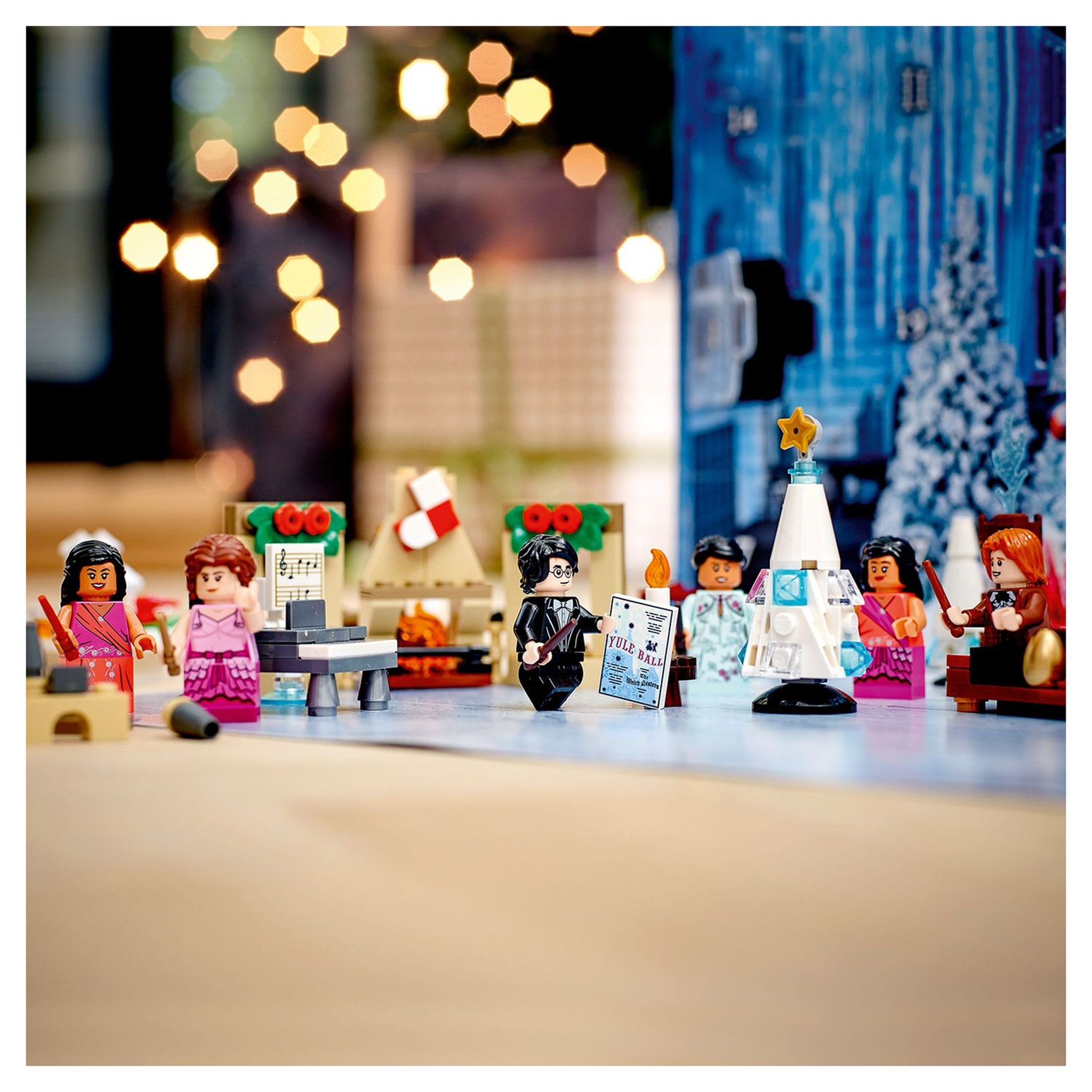 Voir la diapositive 6 : LEGO Harry Potter 75981 - Le calendrier de l'avent