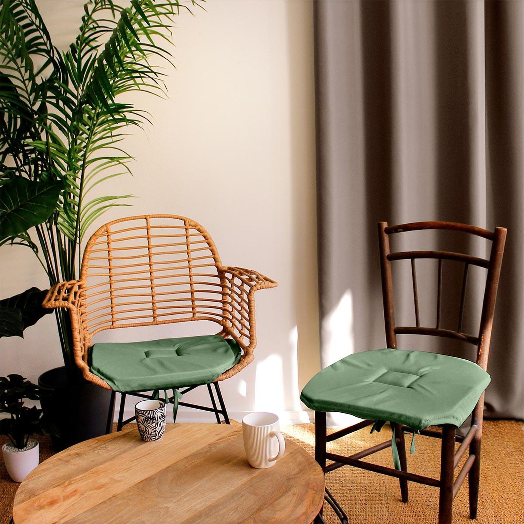 Voir la diapositive 2 : ENJOY HOME Galette de chaise uni  basic  40x40cm vert argile