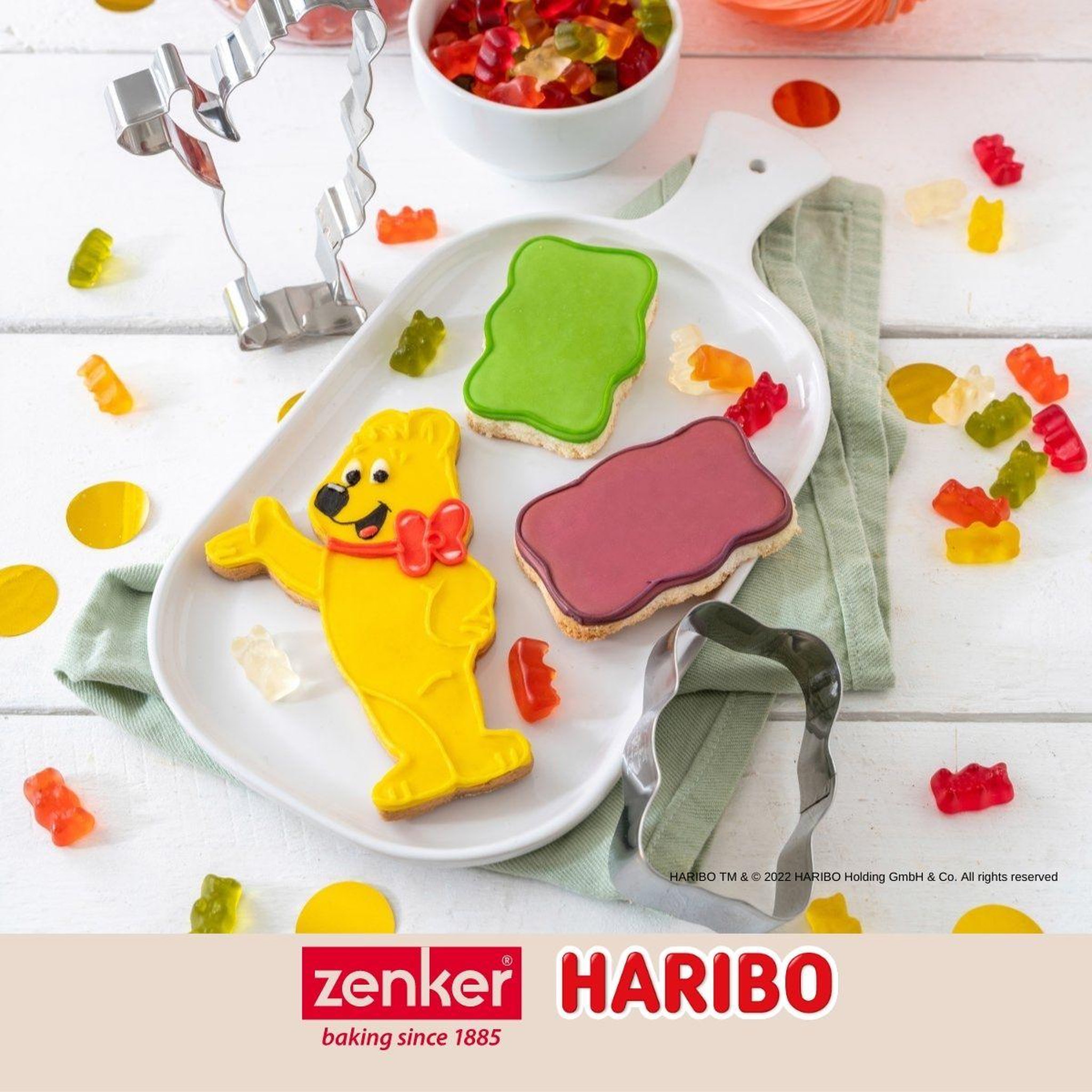 Voir la diapositive 2 : ZENKER Lot de 2 emporte-pièces nounours zenker par haribo