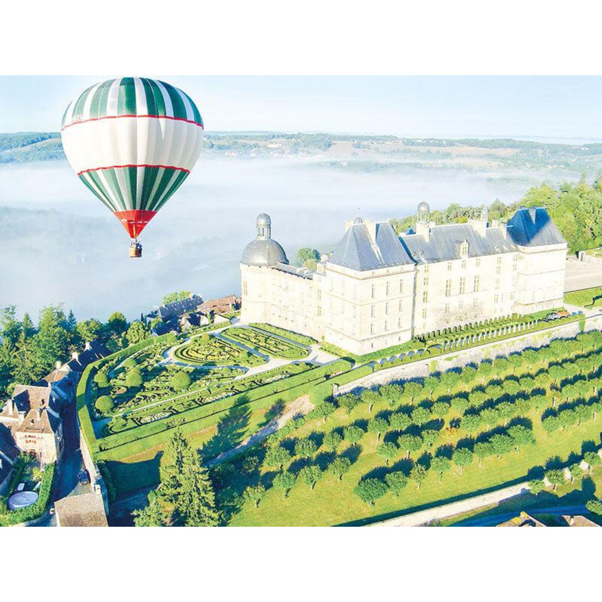 Smartbox Vol en montgolfière pour 2 personnes au-dessus du château de Hautefort - Coffret Cadeau Sport & Aventure