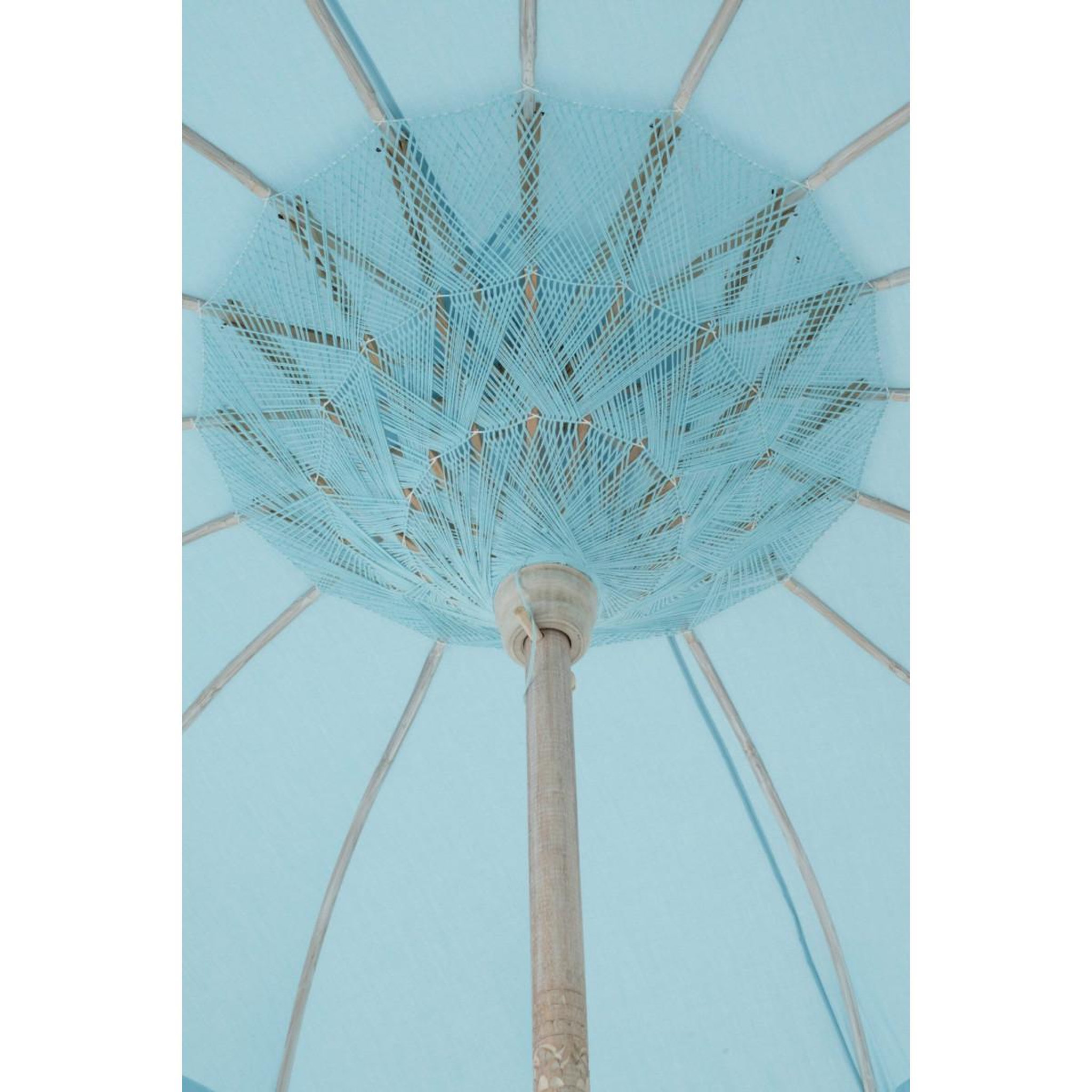 Voir la diapositive 3 : J-LINE Parasol rond à franges  bobbi  200cm bleu