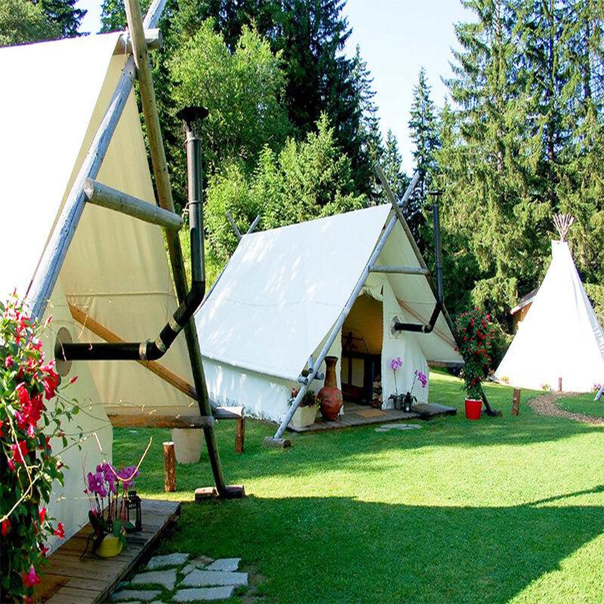 Voir la diapositive 3 : Smartbox Séjour de 2 jours en lodge avec dîner en haute-savoie - coffret cadeau séjour