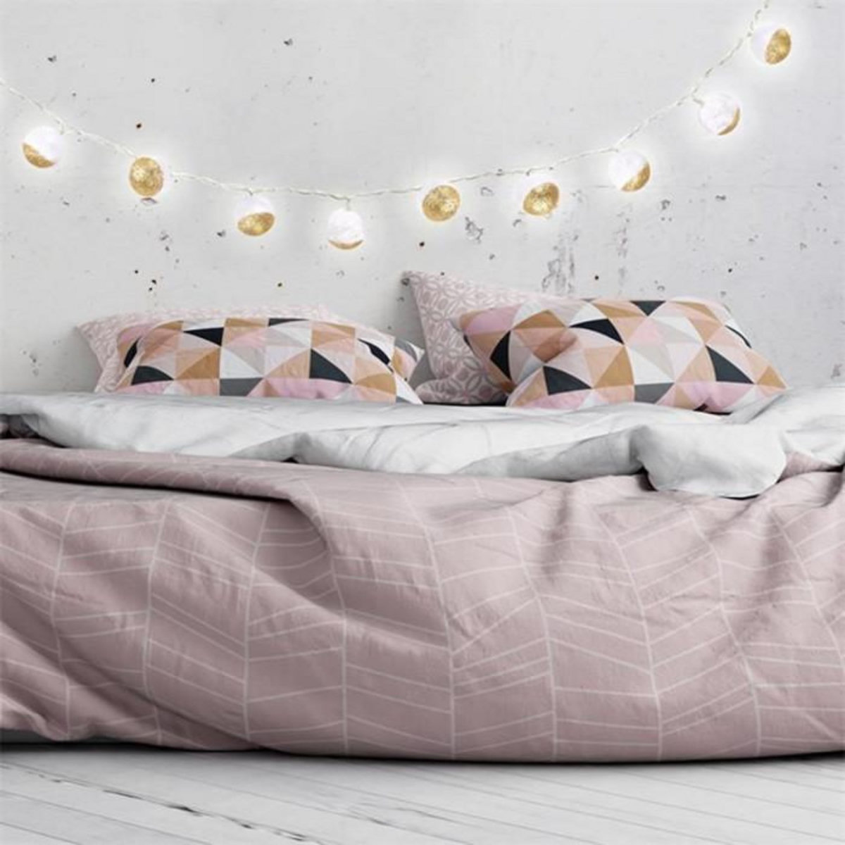 Paris Prix Guirlande Lumineuse à Led  10 Boules  192cm Or & Blanc