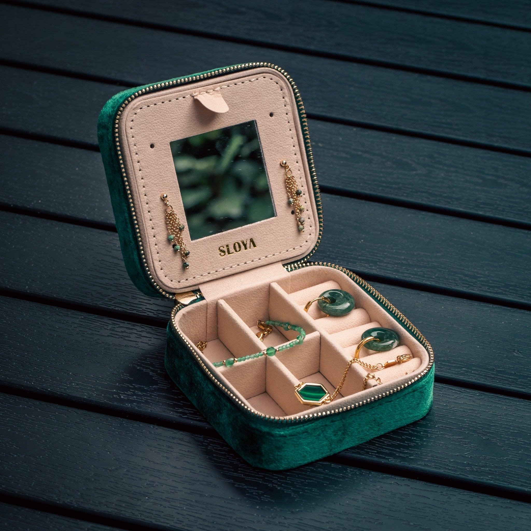 Voir la diapositive 3 : SLOYA Boîte à bijoux velours vert émeraude
