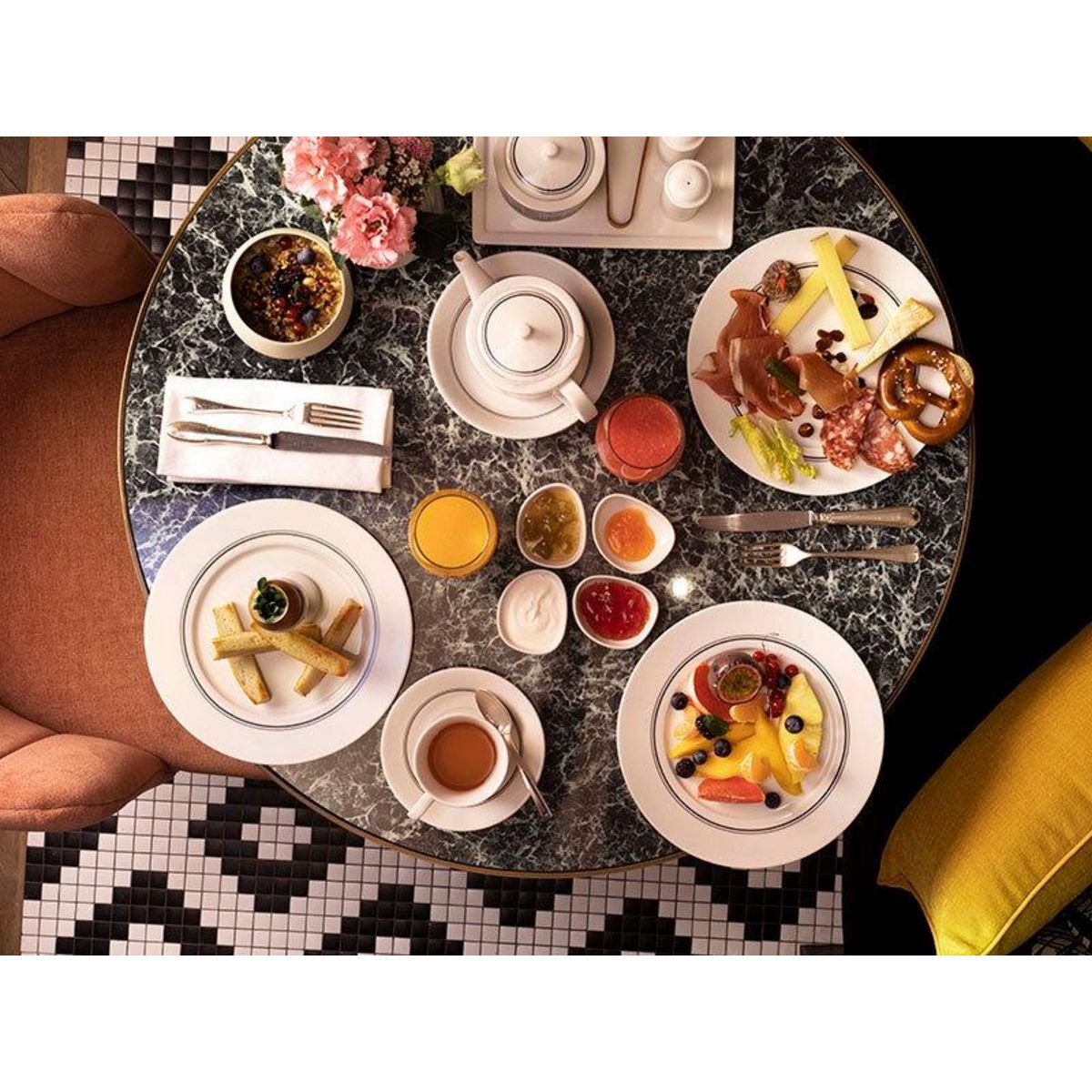 Smartbox Escapade raffinée à Strasbourg : 2 jours en hôtel 5* avec dîner en amoureux - Coffret Cadeau Séjour