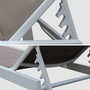 Voir la diapositive 5 : SWEEEK bain de soleil - Solis - Transat textilène matelassé et aluminium 6 positions. structure blanche. textilène taupe
