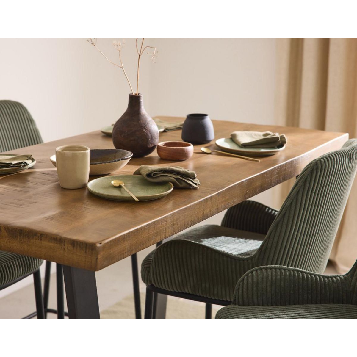 LISA DESIGN Jayto - table de bar - bois massif de manguier - 4 personnes