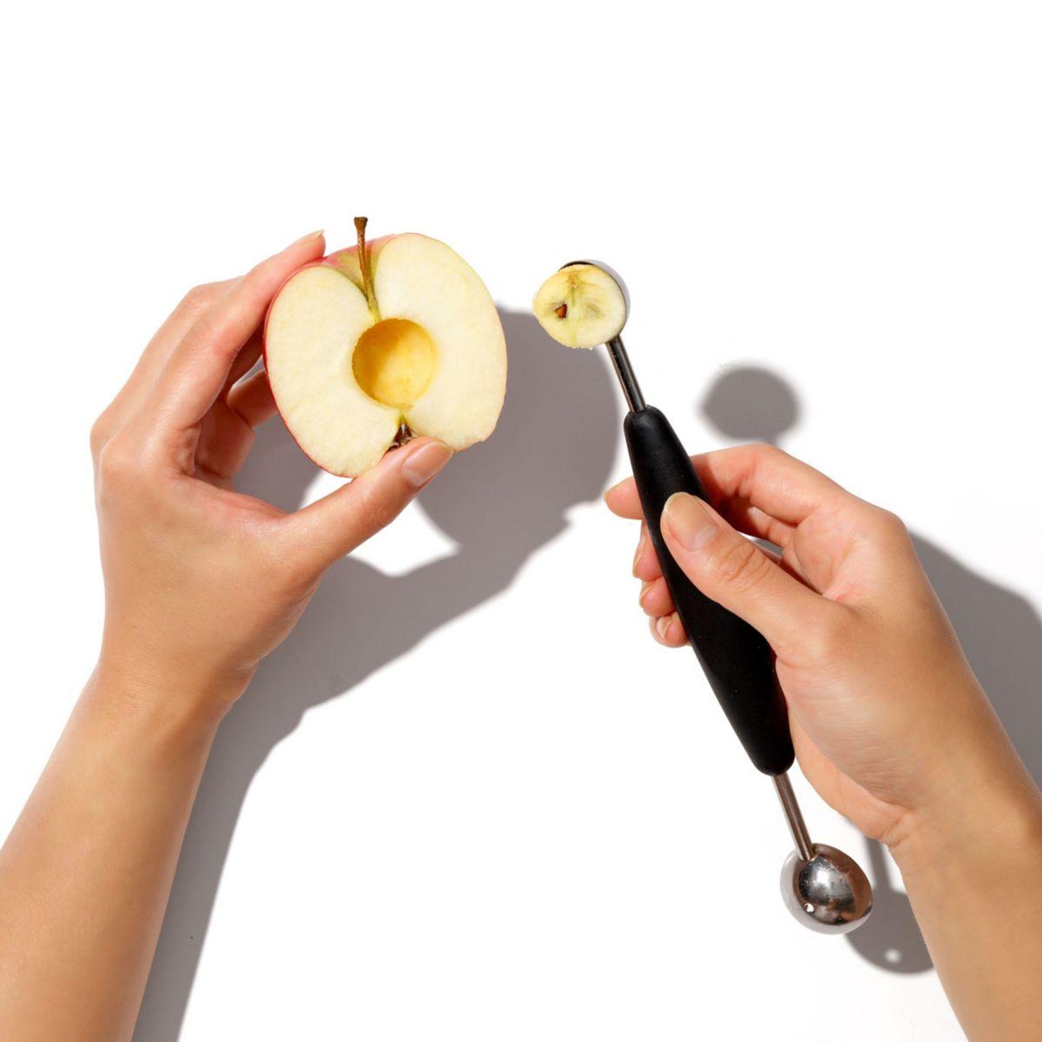Voir la diapositive 3 : OXO Cuillère Pomme parisienne double