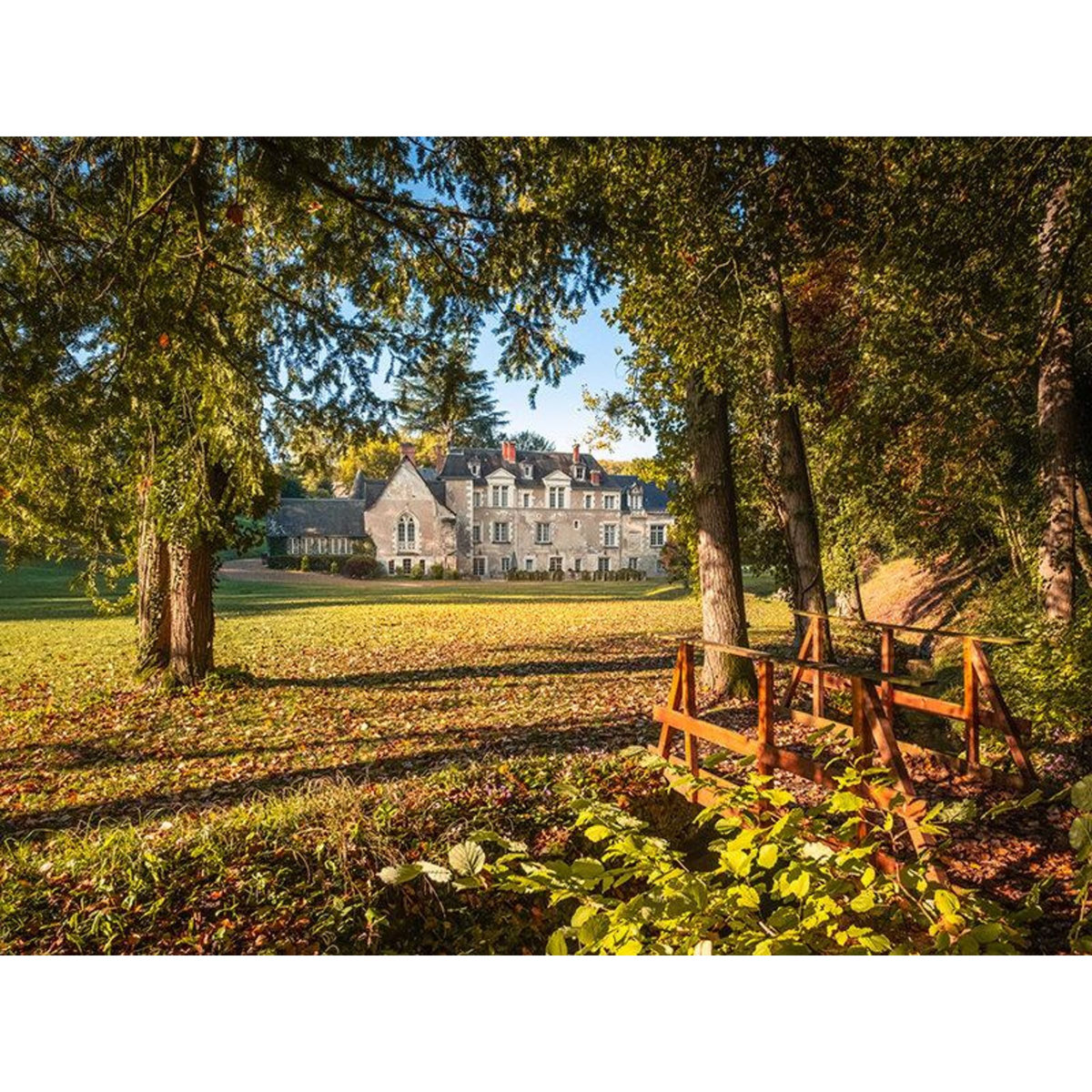 Smartbox Luxe en famille : 2 jours en suite royale avec accès au bain nordique dans un 4* près de Tours - Coffret Cadeau Séjour