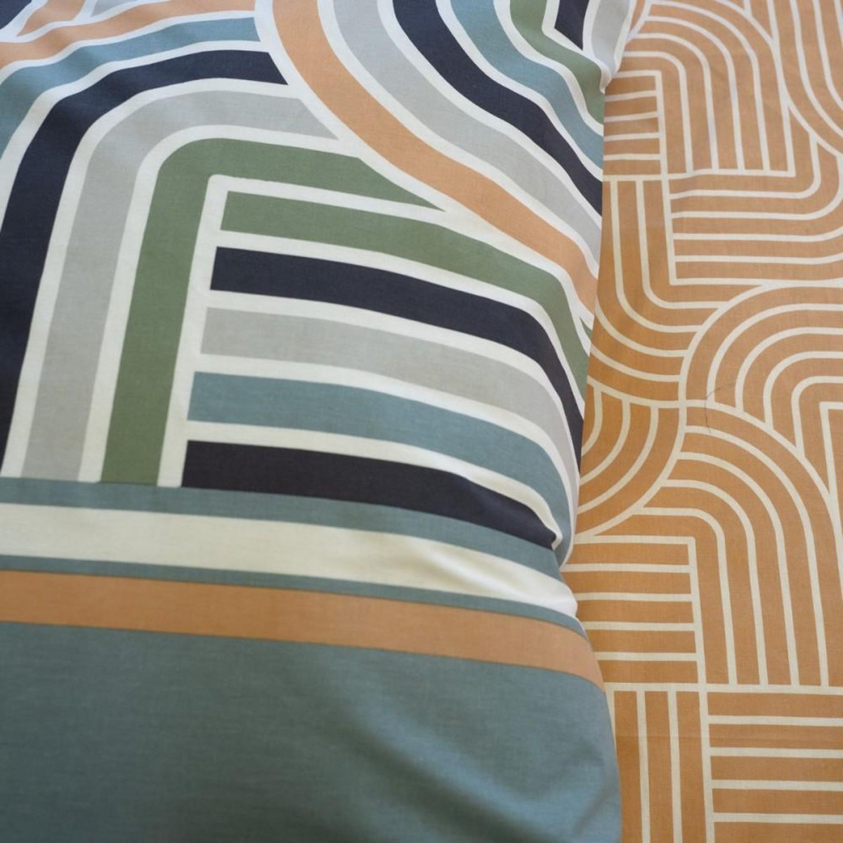 COTE DECO Housse de couette 140x200 + 1 taie LOUTE 100% Coton 57 fils