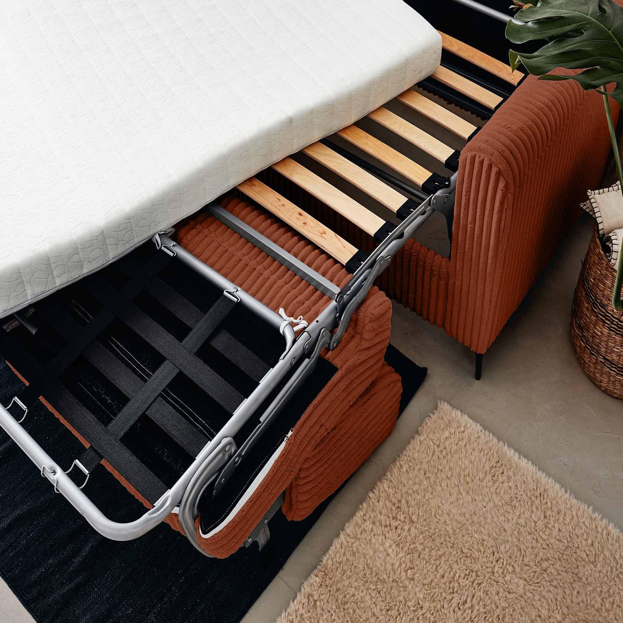 Voir la diapositive 4 : LISA DESIGN Owen - canapé 3 places convertible express couchage quotidien 140 cm matelas 12 cm en velours côtelé grosses côtes